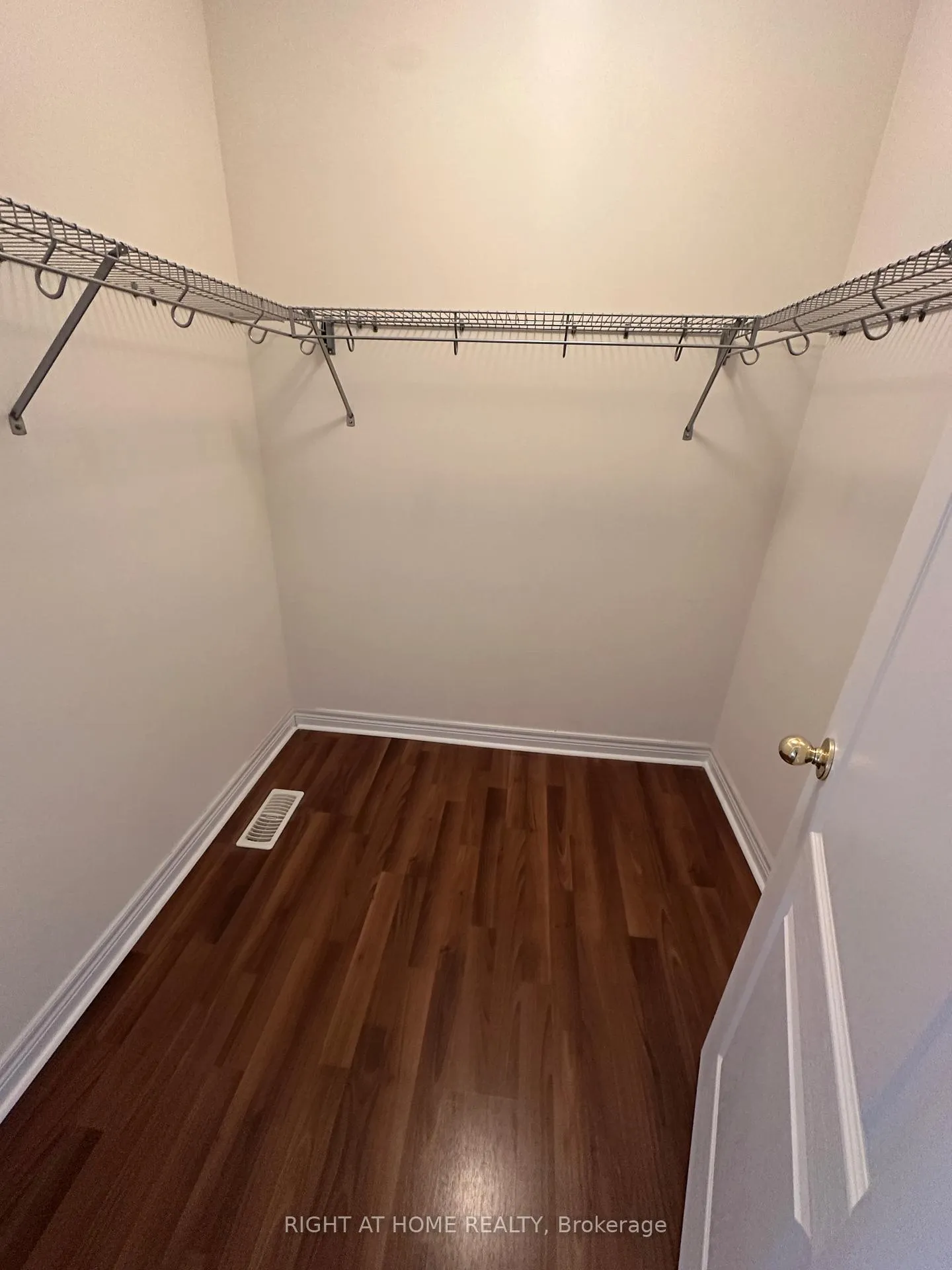 Photo 24 of 12 Ames Crescent, Aurora, Bayview Northeast — HOMEH