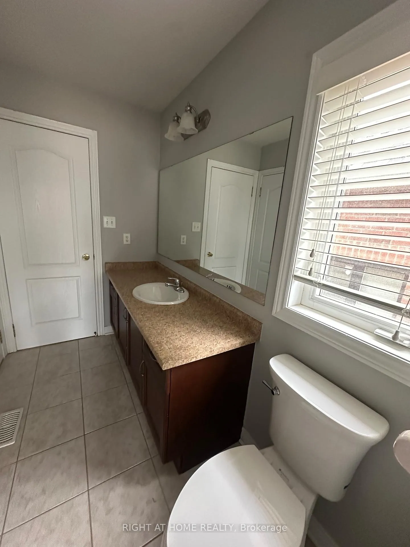 Photo 32 of 12 Ames Crescent, Aurora, Bayview Northeast — HOMEH