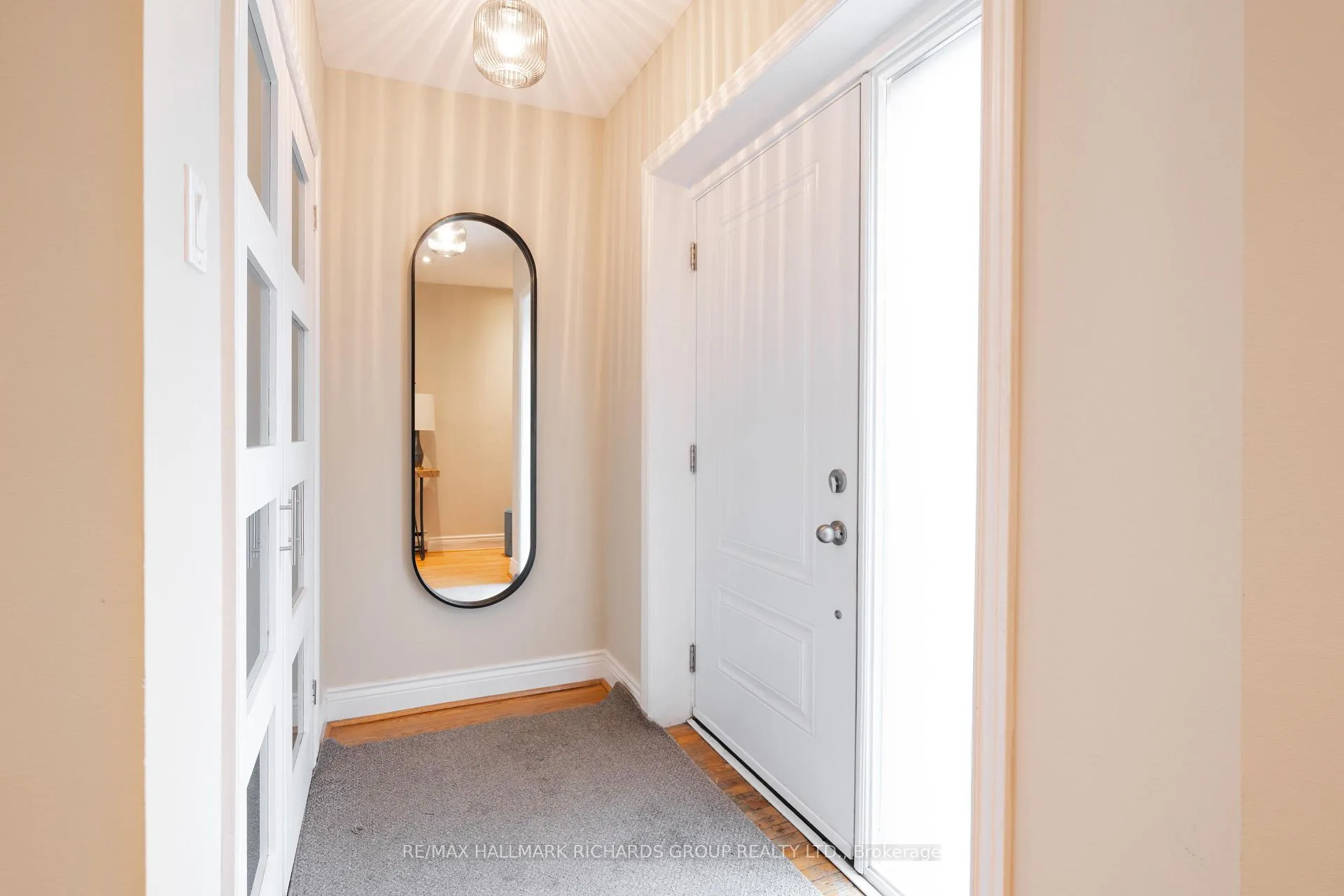 Photo 2 of 87 Norway Avenue, Toronto, The Beaches — HOMEH
