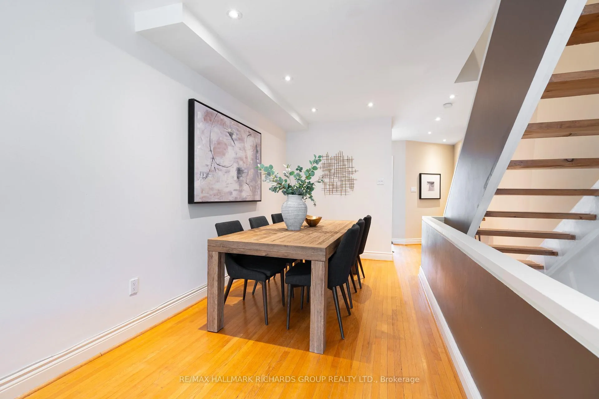 Photo 5 of 87 Norway Avenue, Toronto, The Beaches — HOMEH