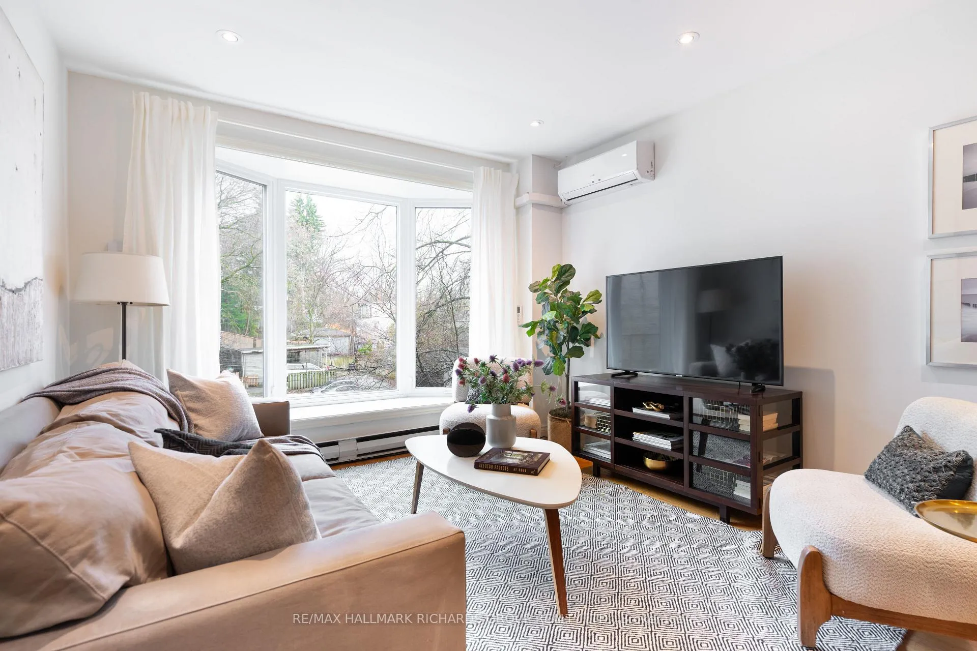 Photo 9 of 87 Norway Avenue, Toronto, The Beaches — HOMEH
