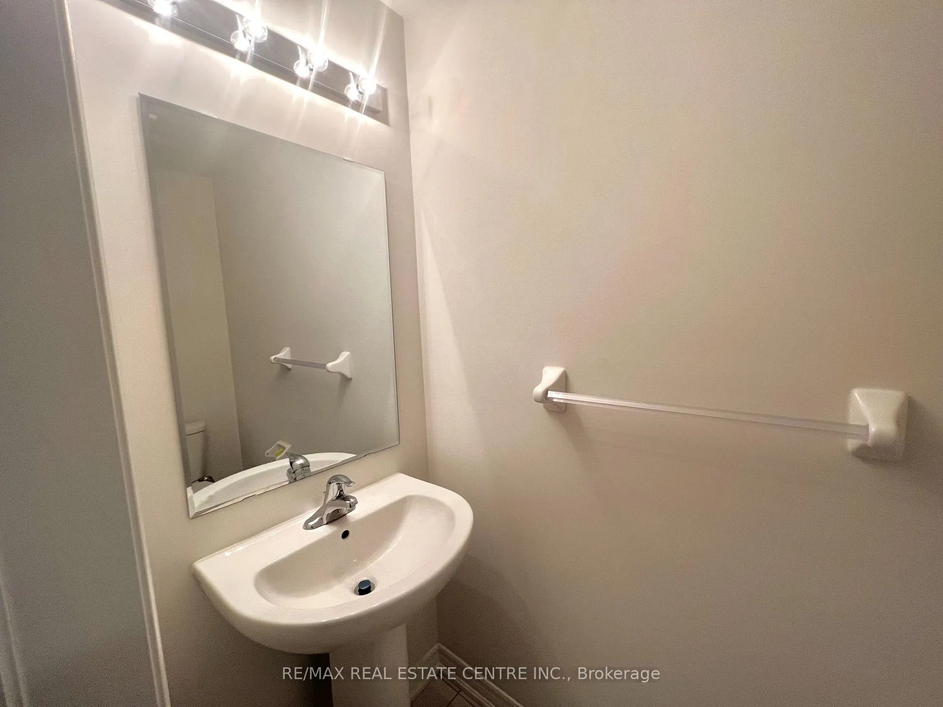Photo 9 of 230 Chippewa Street, Shelburne — HOMEH