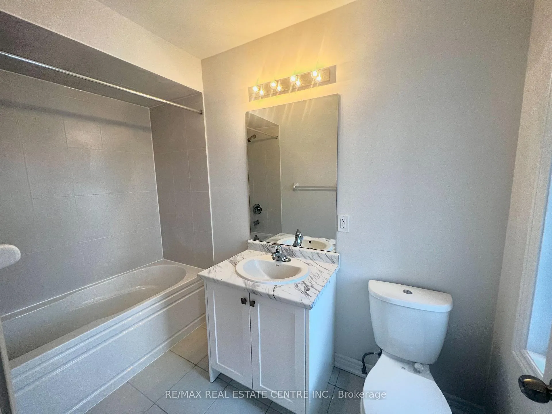 Photo 43 of 230 Chippewa Street, Shelburne — HOMEH