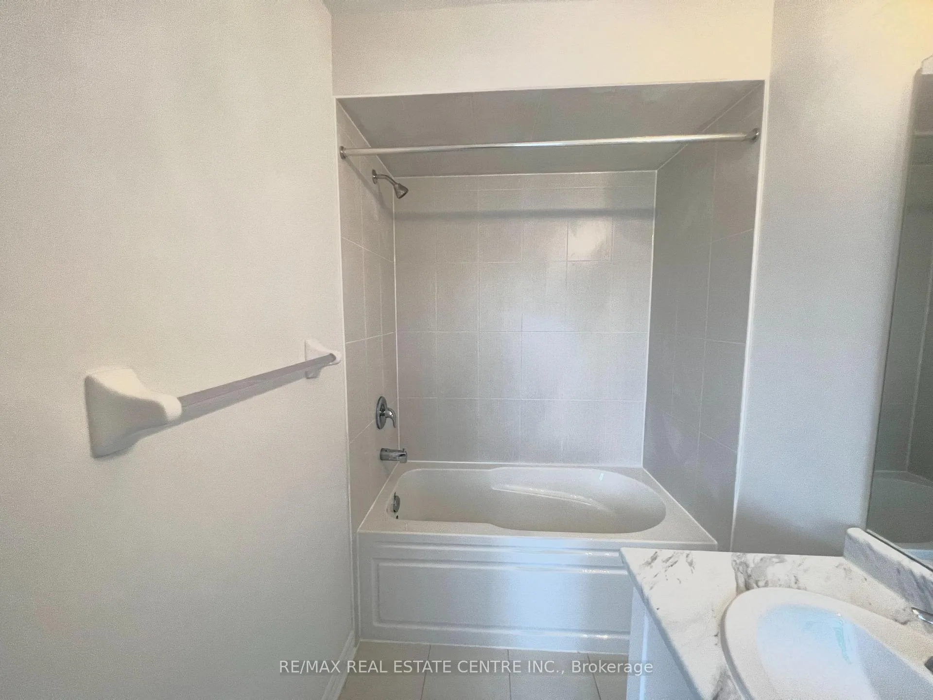 Photo 44 of 230 Chippewa Street, Shelburne — HOMEH