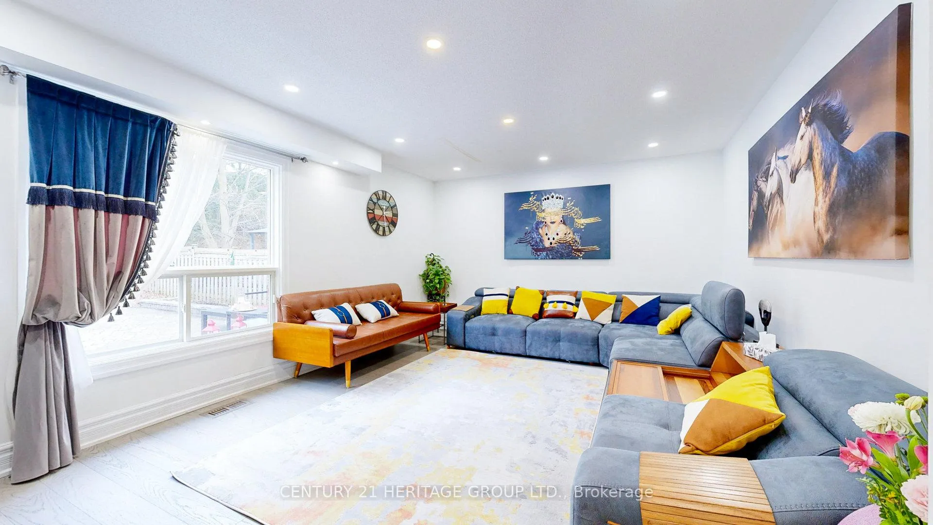 Photo 18 of 160 Carlyle Crescent, Aurora, Aurora Highlands — HOMEH