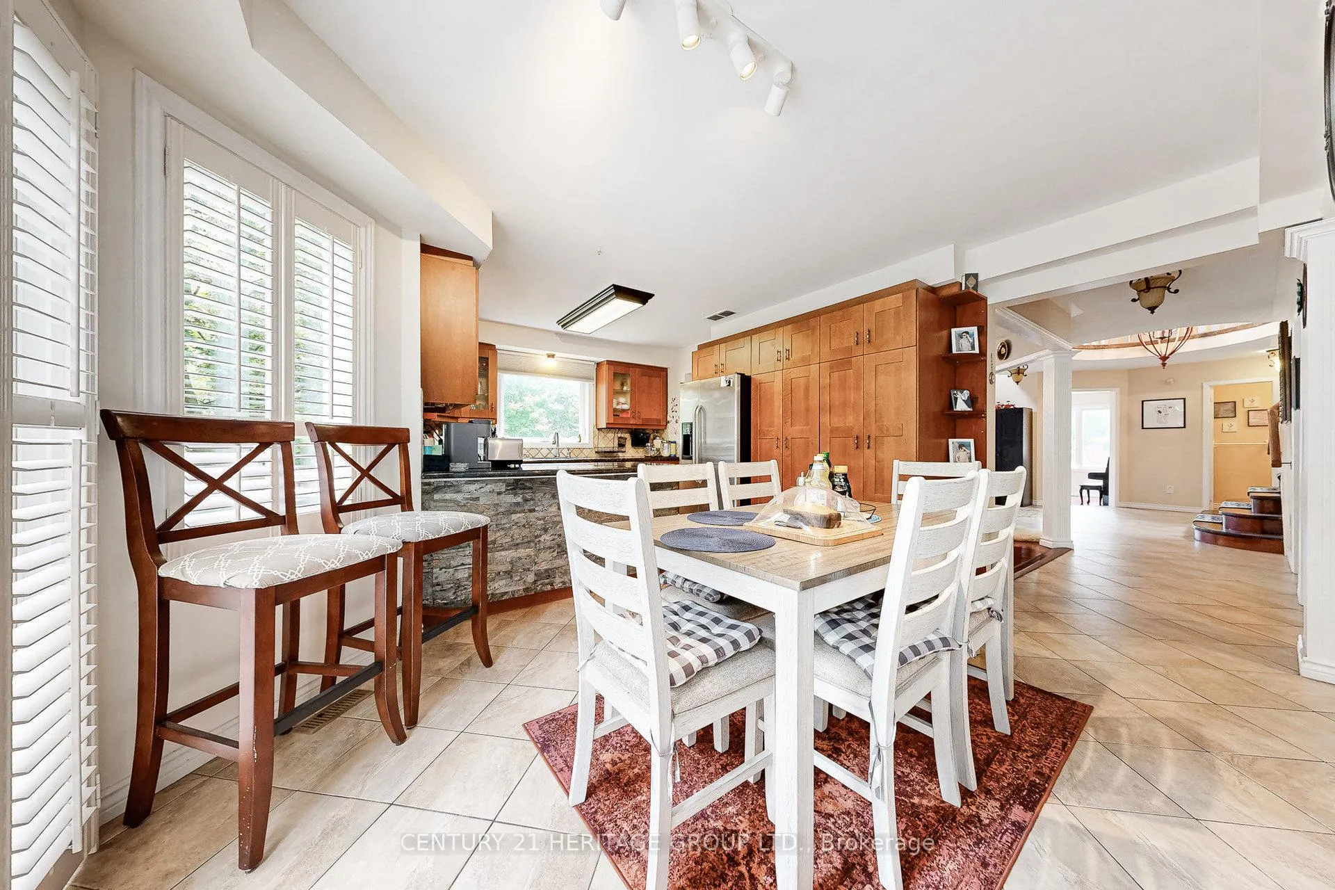 Photo 16 of 98 Charing Crescent, Aurora, Aurora Highlands — HOMEH