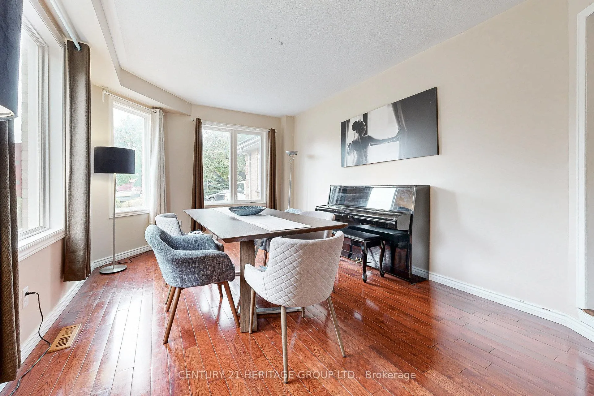 Photo 24 of 98 Charing Crescent, Aurora, Aurora Highlands — HOMEH