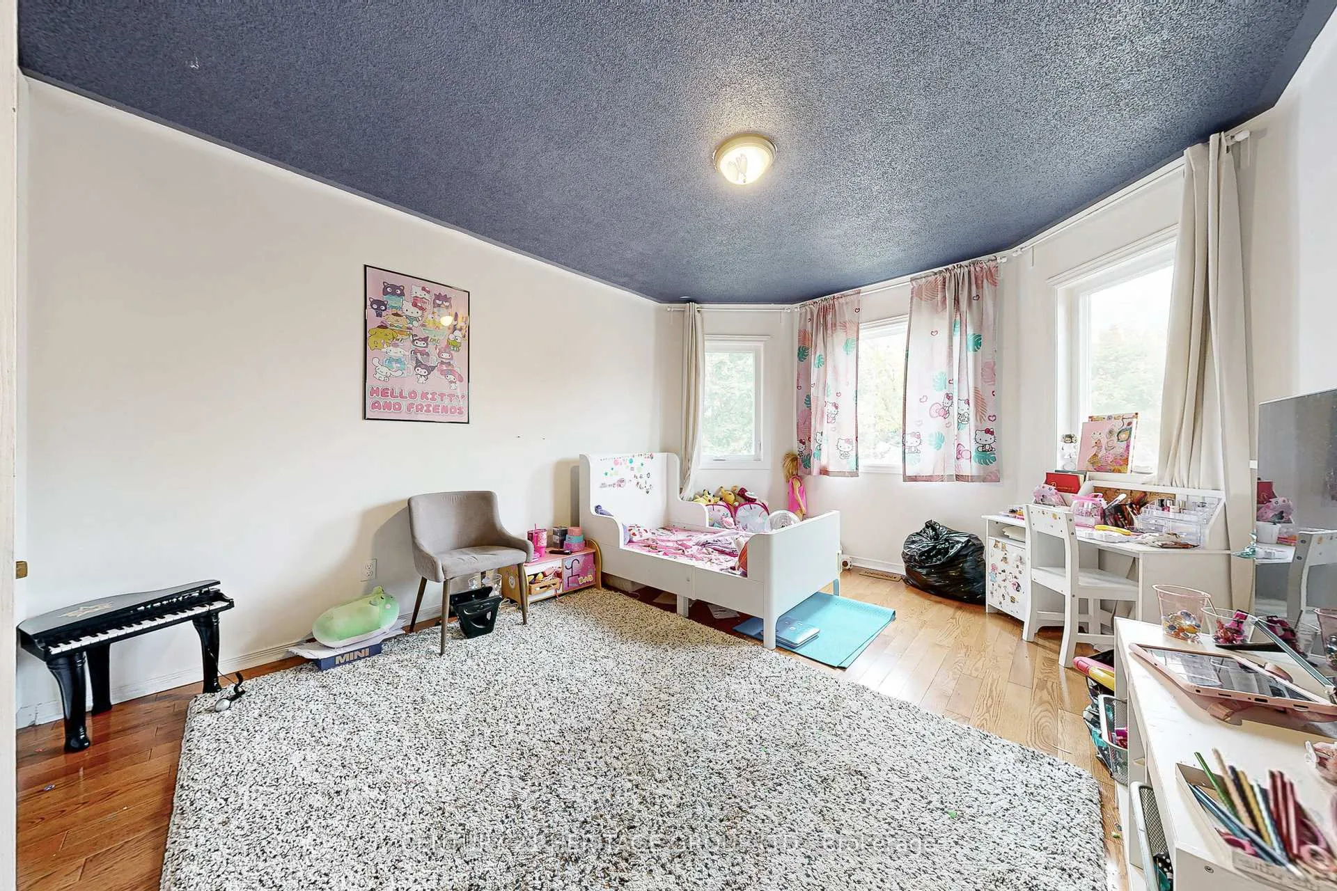 Photo 33 of 98 Charing Crescent, Aurora, Aurora Highlands — HOMEH