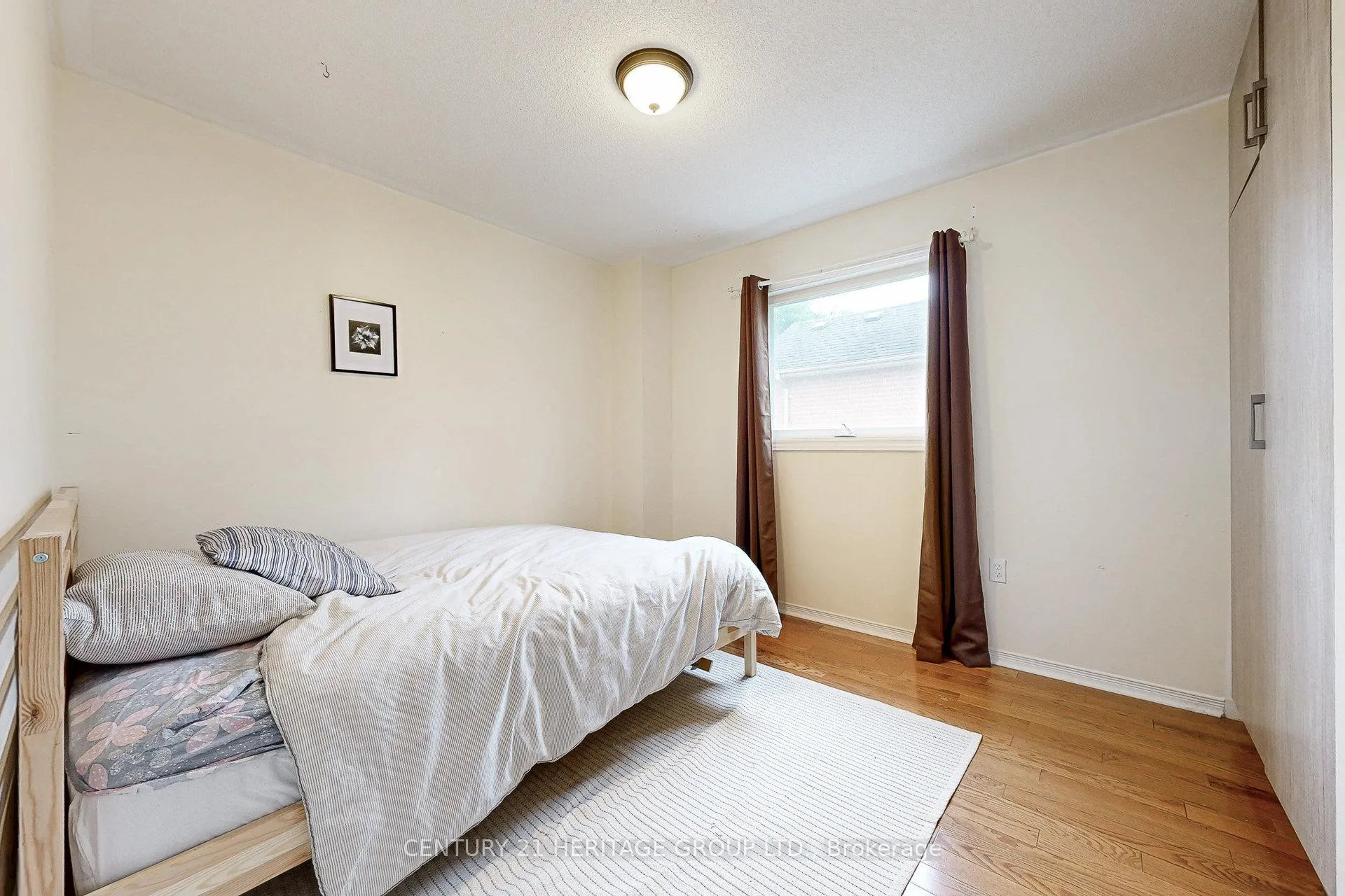 Photo 35 of 98 Charing Crescent, Aurora, Aurora Highlands — HOMEH