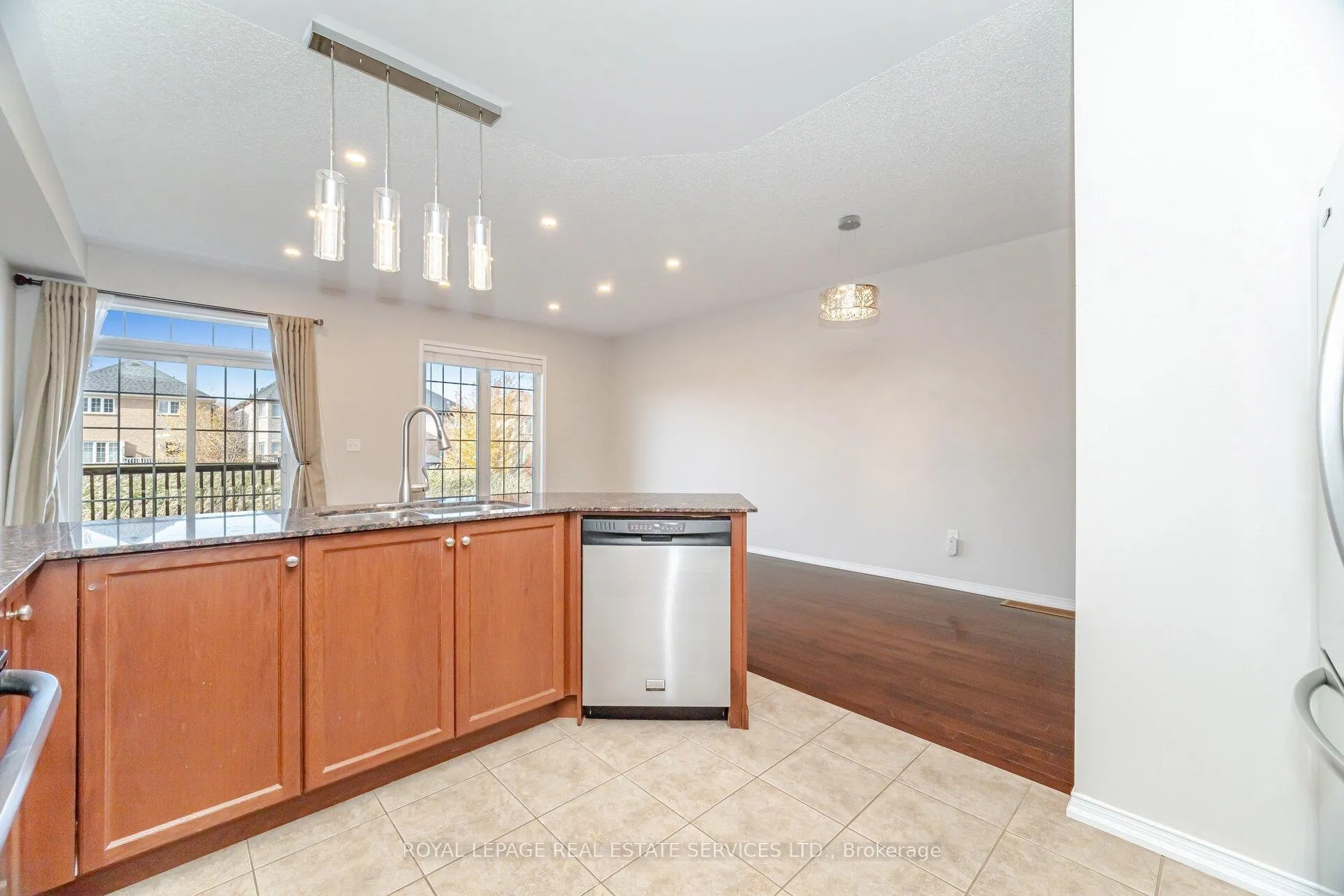 Photo 10 of Unit 4, 745 Farmstead Drive, Milton, Willmott — HOMEH