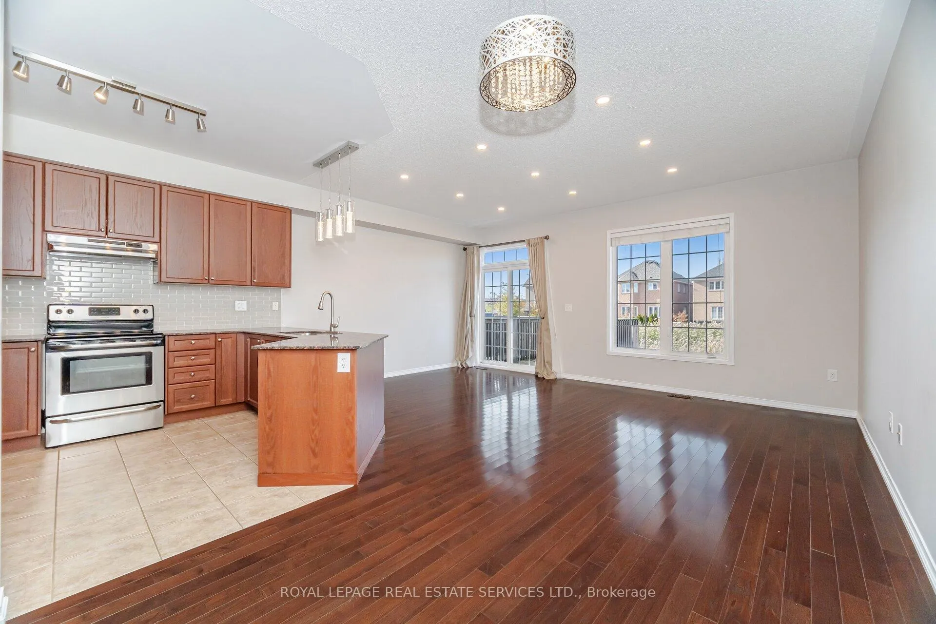 Photo 13 of Unit 4, 745 Farmstead Drive, Milton, Willmott — HOMEH