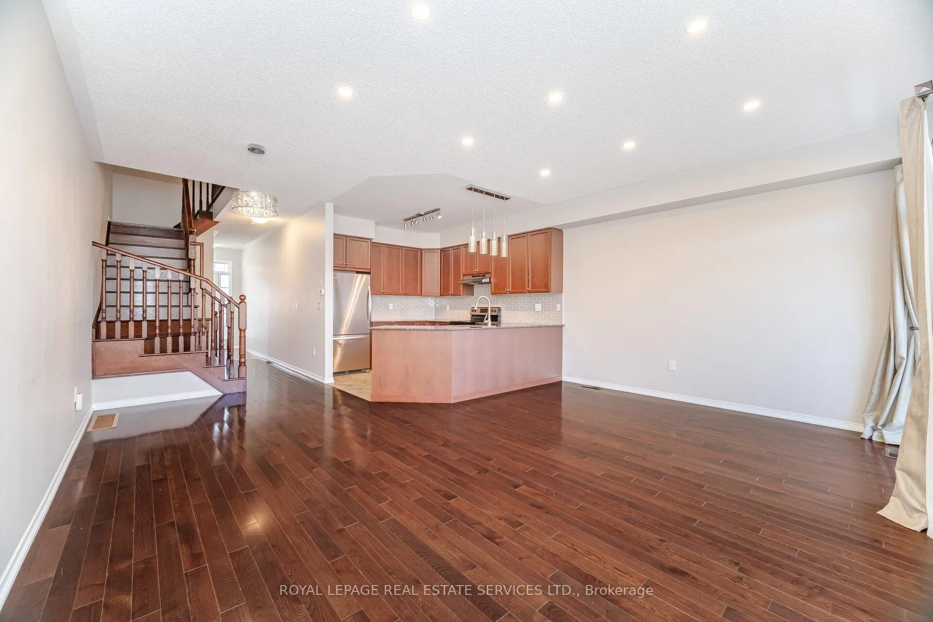 Photo 25 of Unit 4, 745 Farmstead Drive, Milton, Willmott — HOMEH