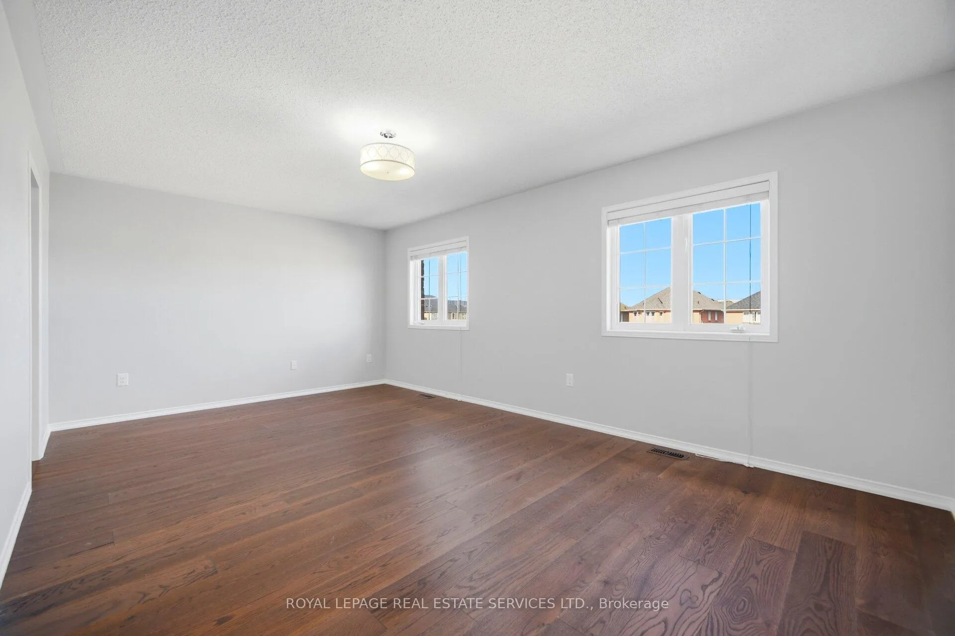 Photo 29 of Unit 4, 745 Farmstead Drive, Milton, Willmott — HOMEH