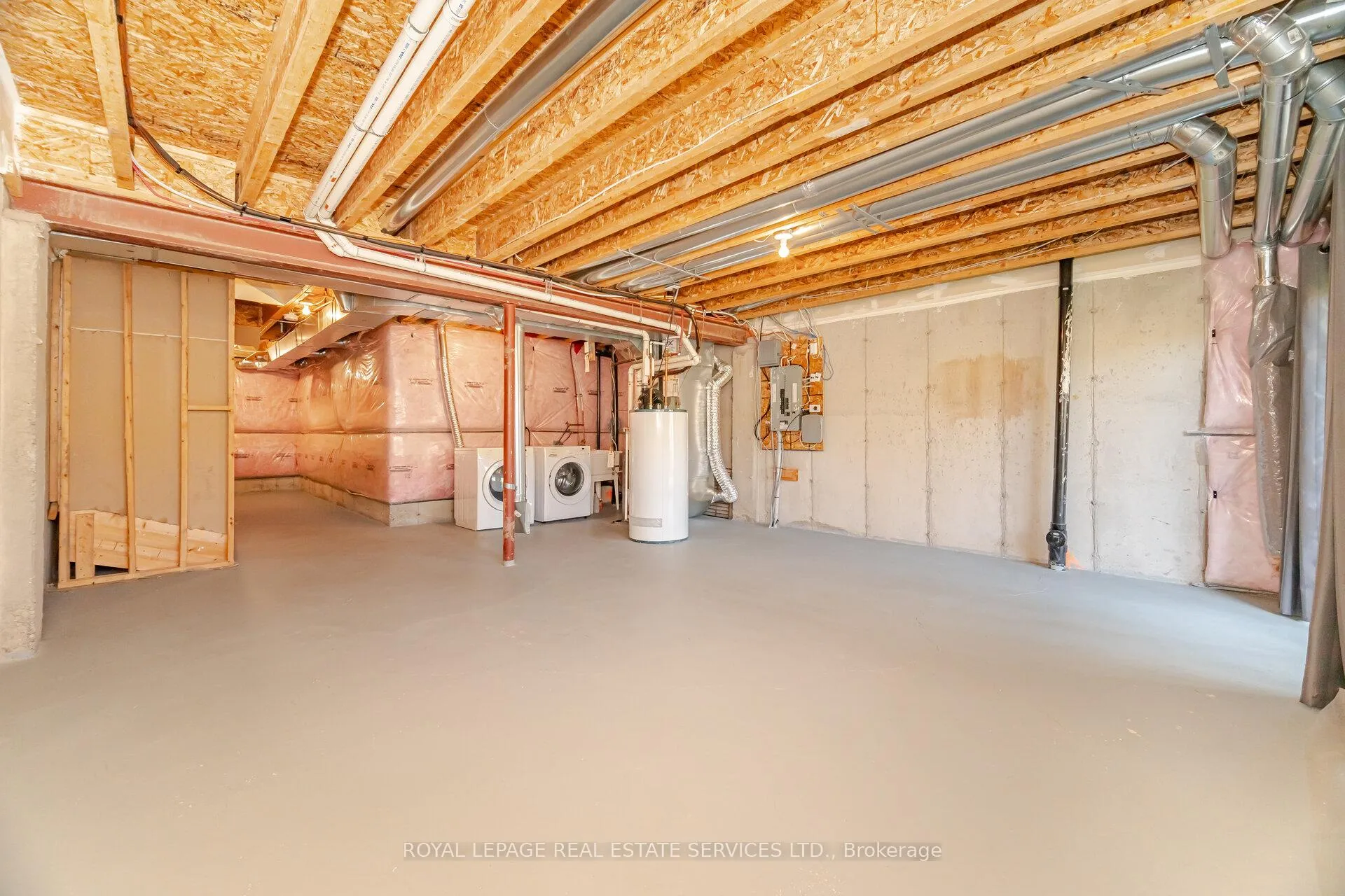 Photo 43 of Unit 4, 745 Farmstead Drive, Milton, Willmott — HOMEH