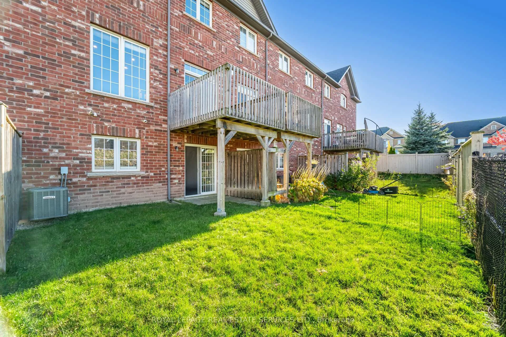 Photo 50 of Unit 4, 745 Farmstead Drive, Milton, Willmott — HOMEH