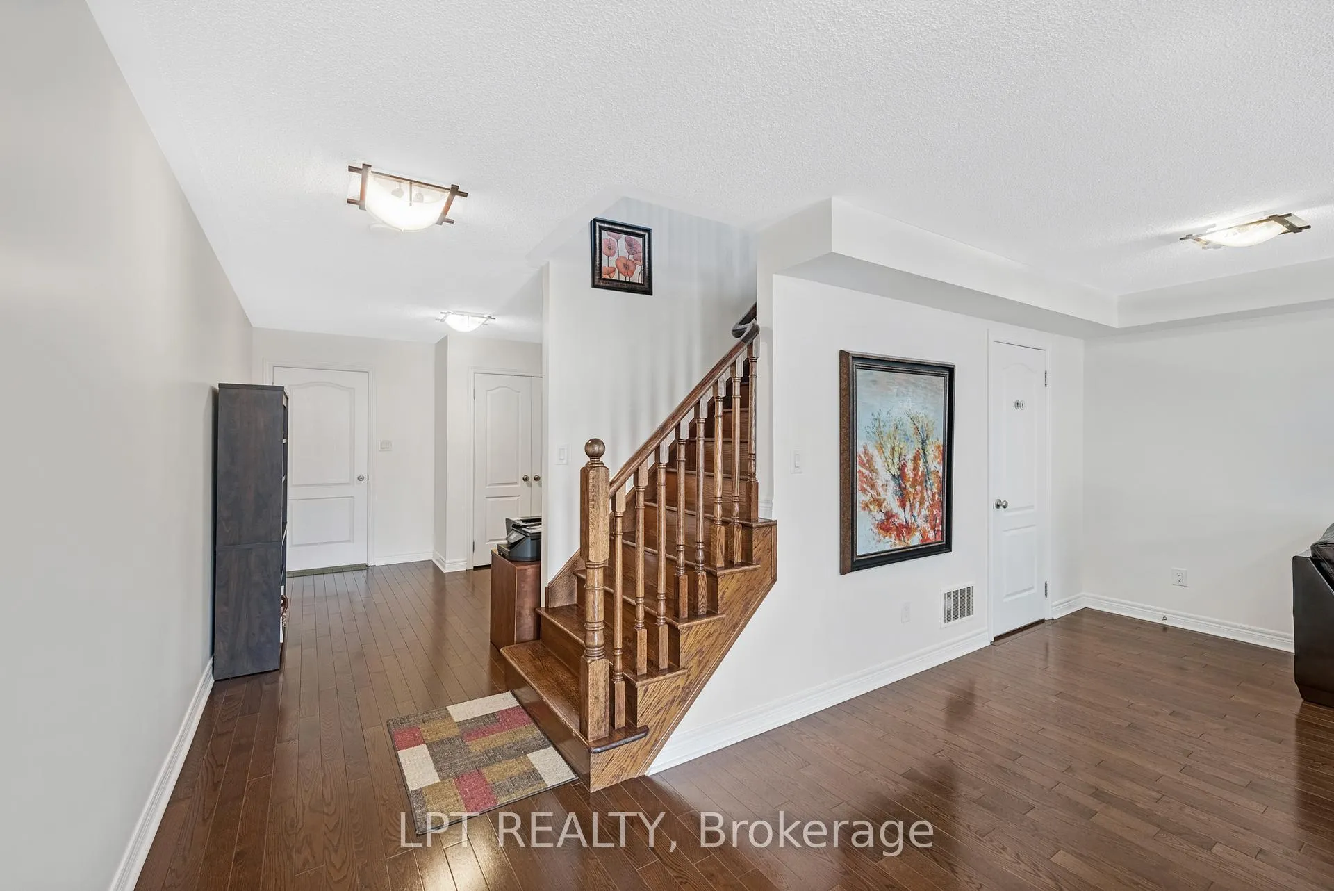 Photo 15 of 19 Earnshaw Drive, Markham, Victoria Square — HOMEH