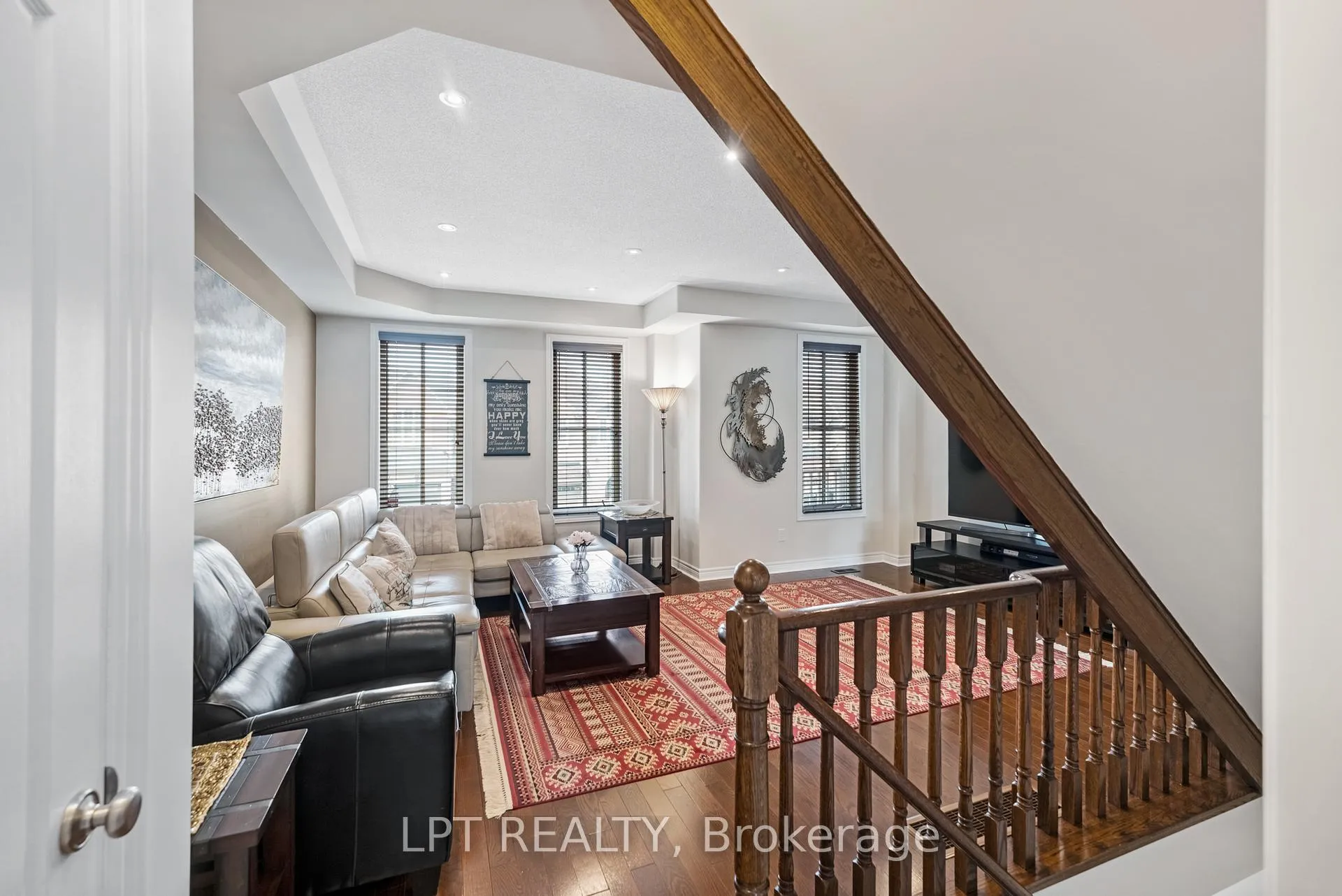 Photo 16 of 19 Earnshaw Drive, Markham, Victoria Square — HOMEH