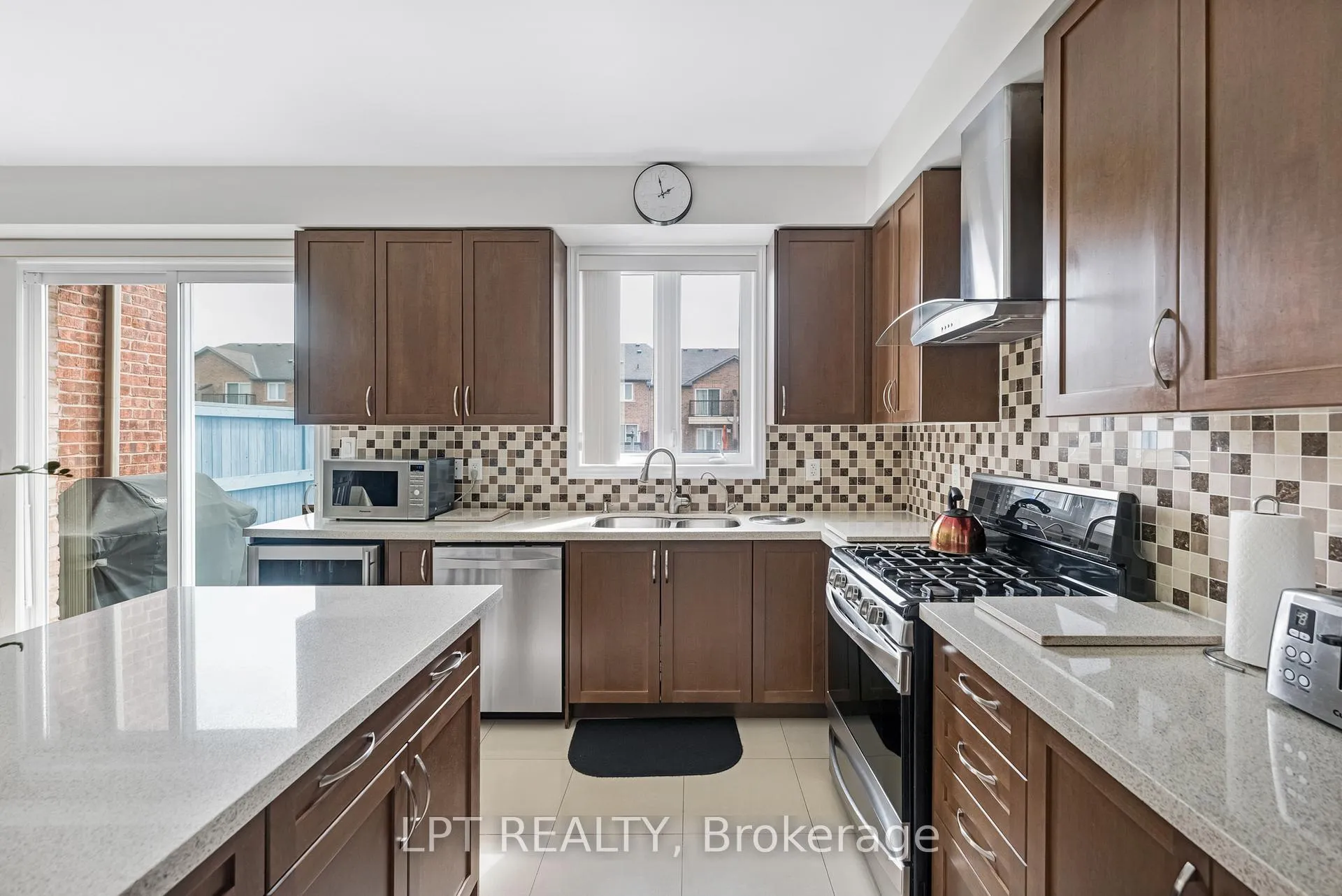 Photo 25 of 19 Earnshaw Drive, Markham, Victoria Square — HOMEH