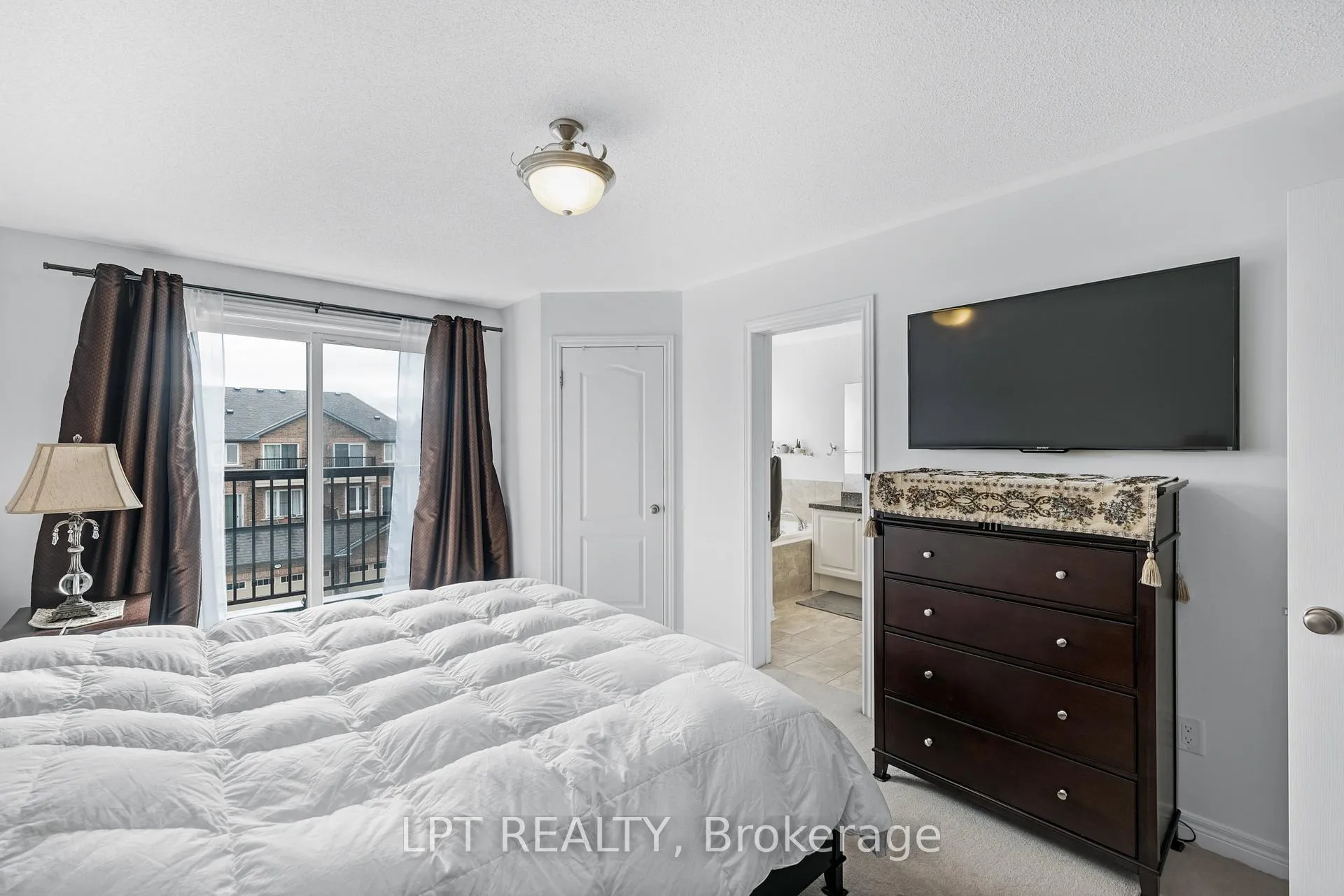 Photo 33 of 19 Earnshaw Drive, Markham, Victoria Square — HOMEH