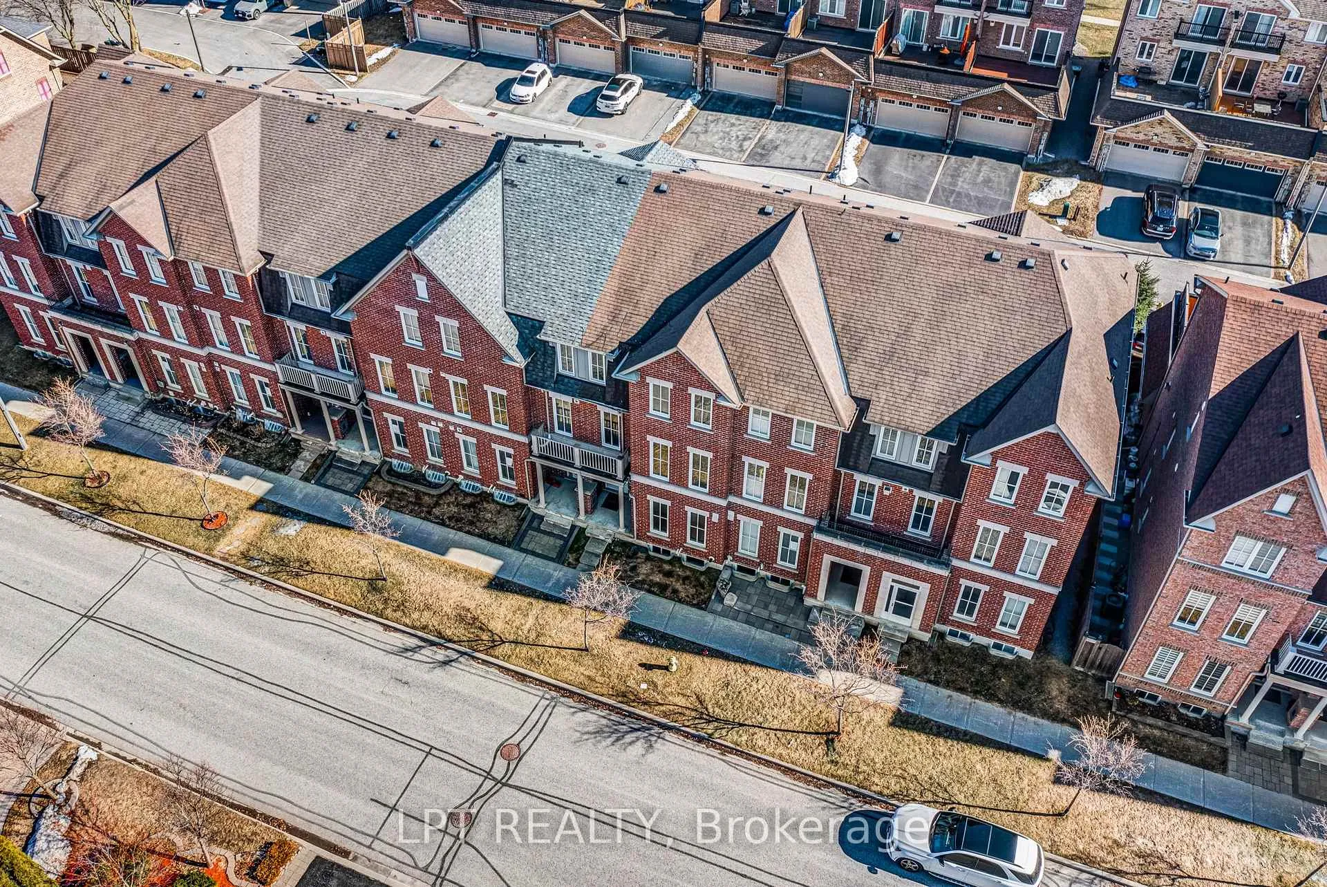 Photo 50 of 19 Earnshaw Drive, Markham, Victoria Square — HOMEH