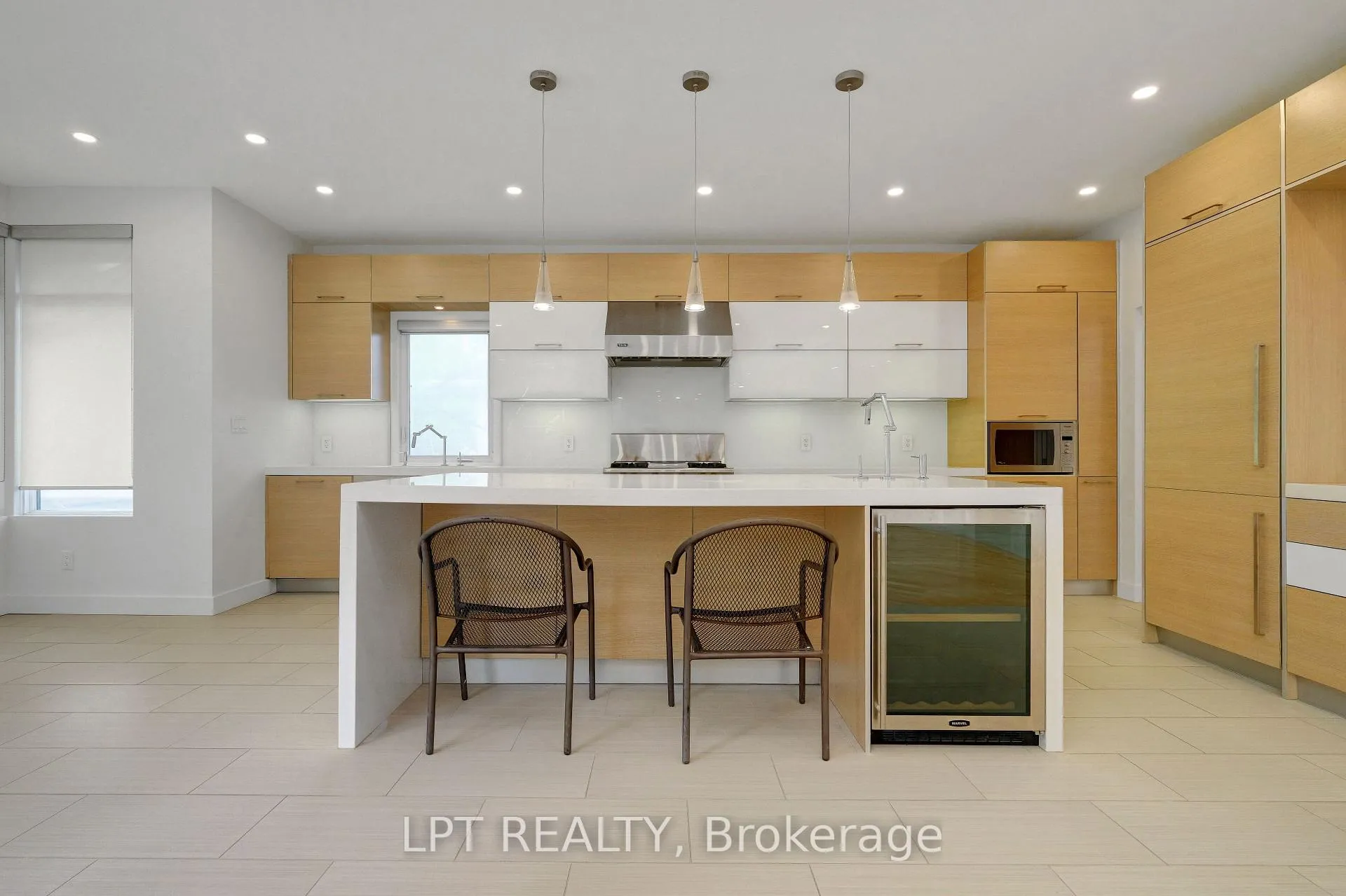 Photo 17 of 298 Crestview Road, Ottawa, Alta Vista/Faircrest Heights — HOMEH