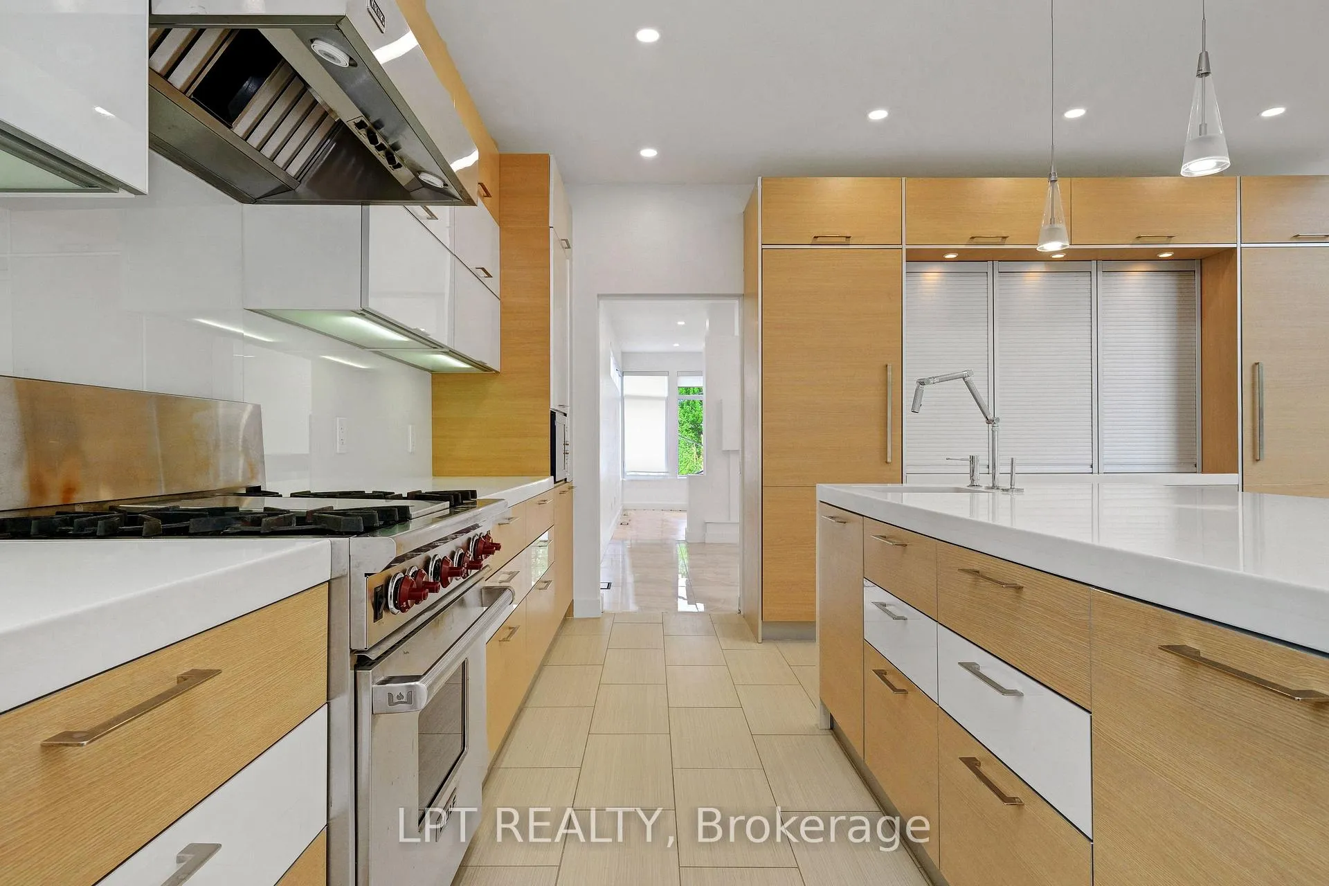 Photo 18 of 298 Crestview Road, Ottawa, Alta Vista/Faircrest Heights — HOMEH