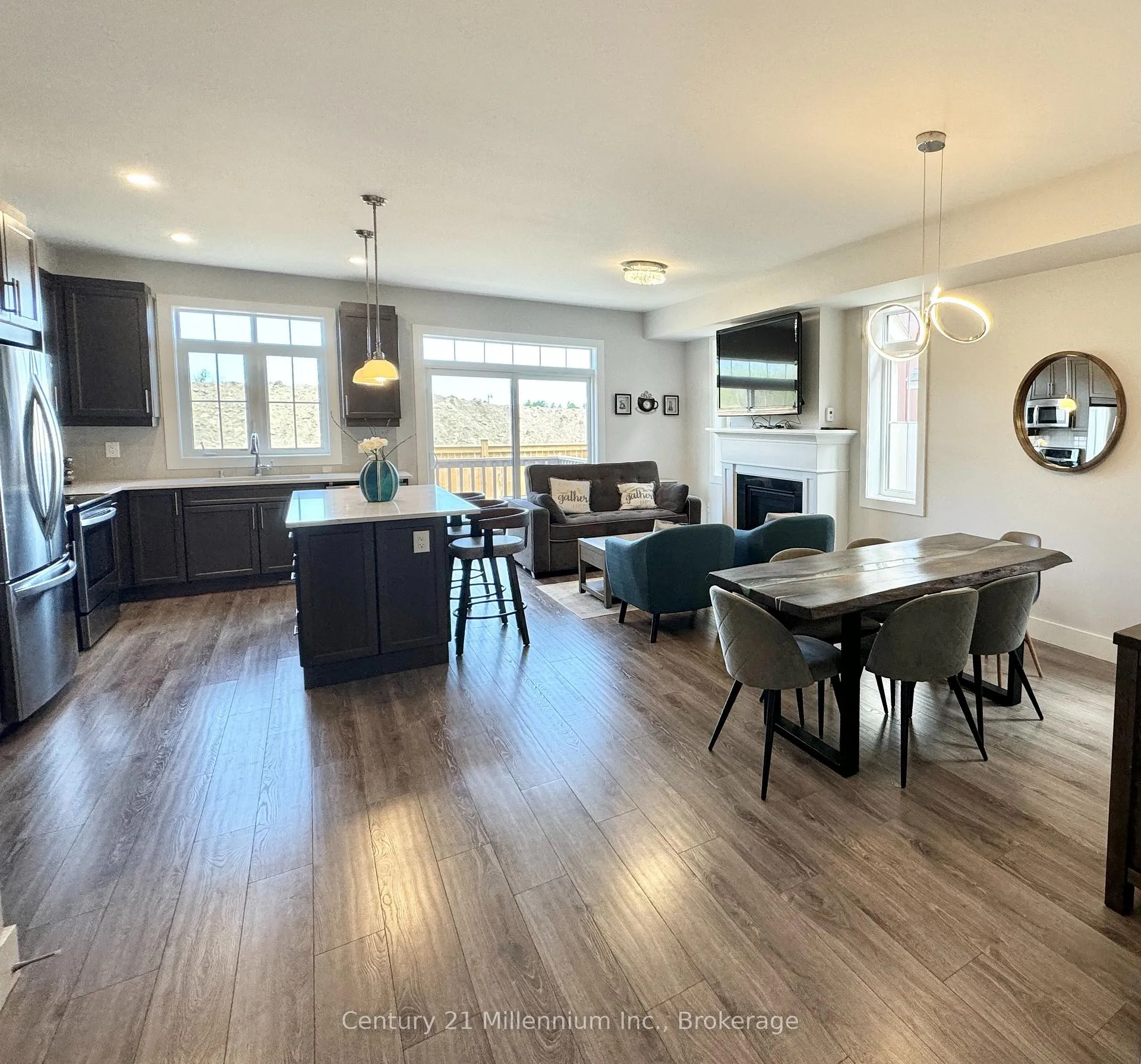 Photo 6 of 142 Red Pine Street, Blue Mountains — HOMEH