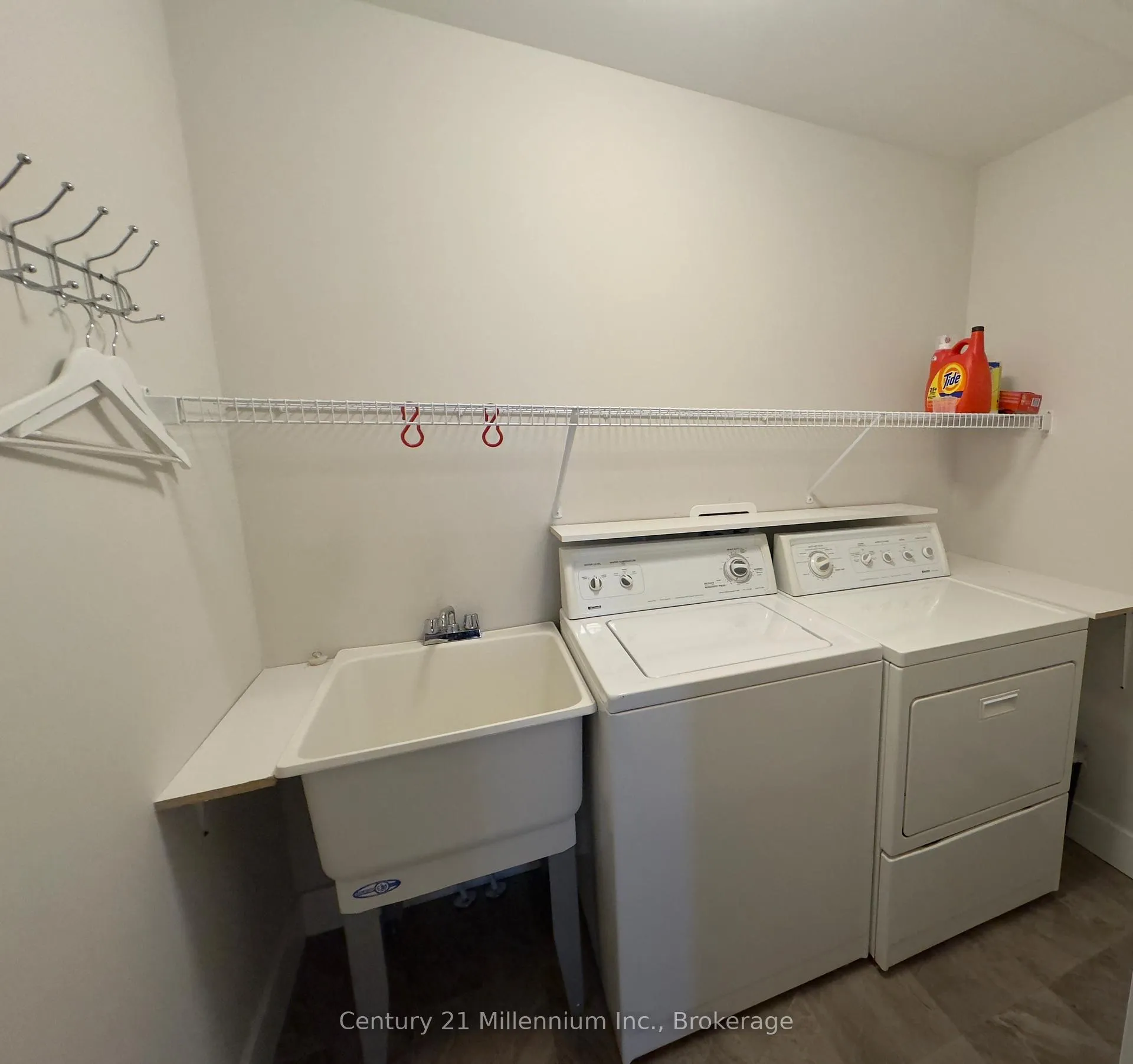 Photo 28 of 142 Red Pine Street, Blue Mountains — HOMEH