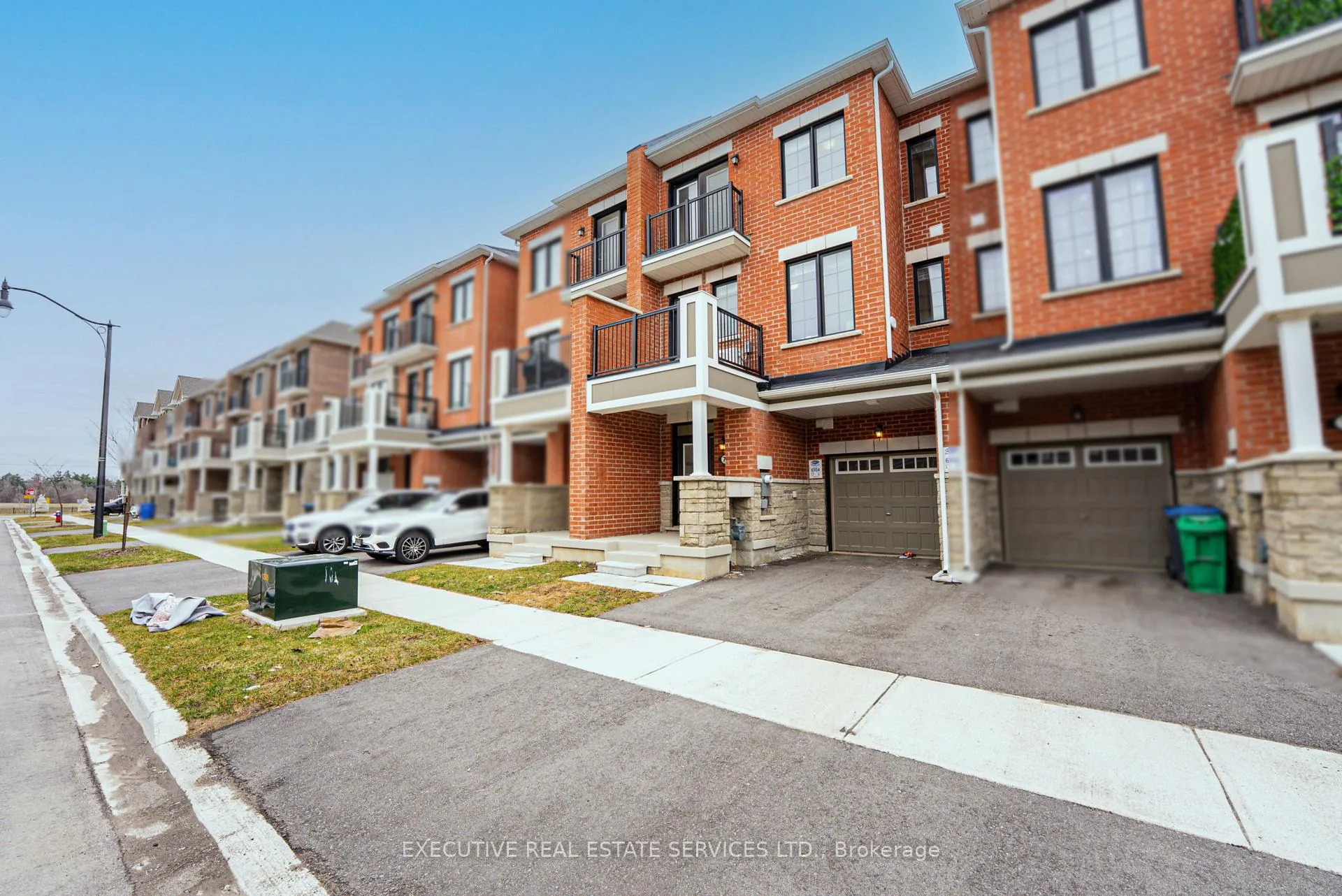 Photo 4 of 72 Melmar Street, Brampton, Northwest Sandalwood Parkway — HOMEH