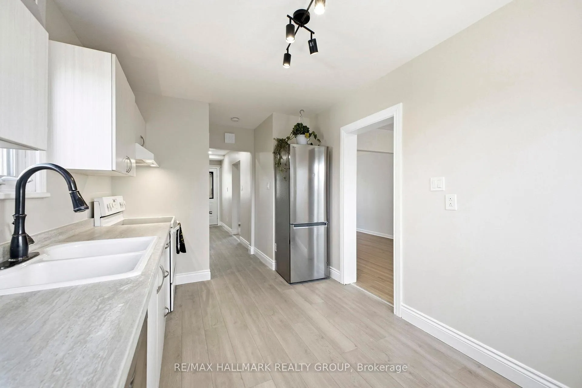 Photo 15 of 1763 Baseline Road, Ottawa, Bel Air Heights — HOMEH