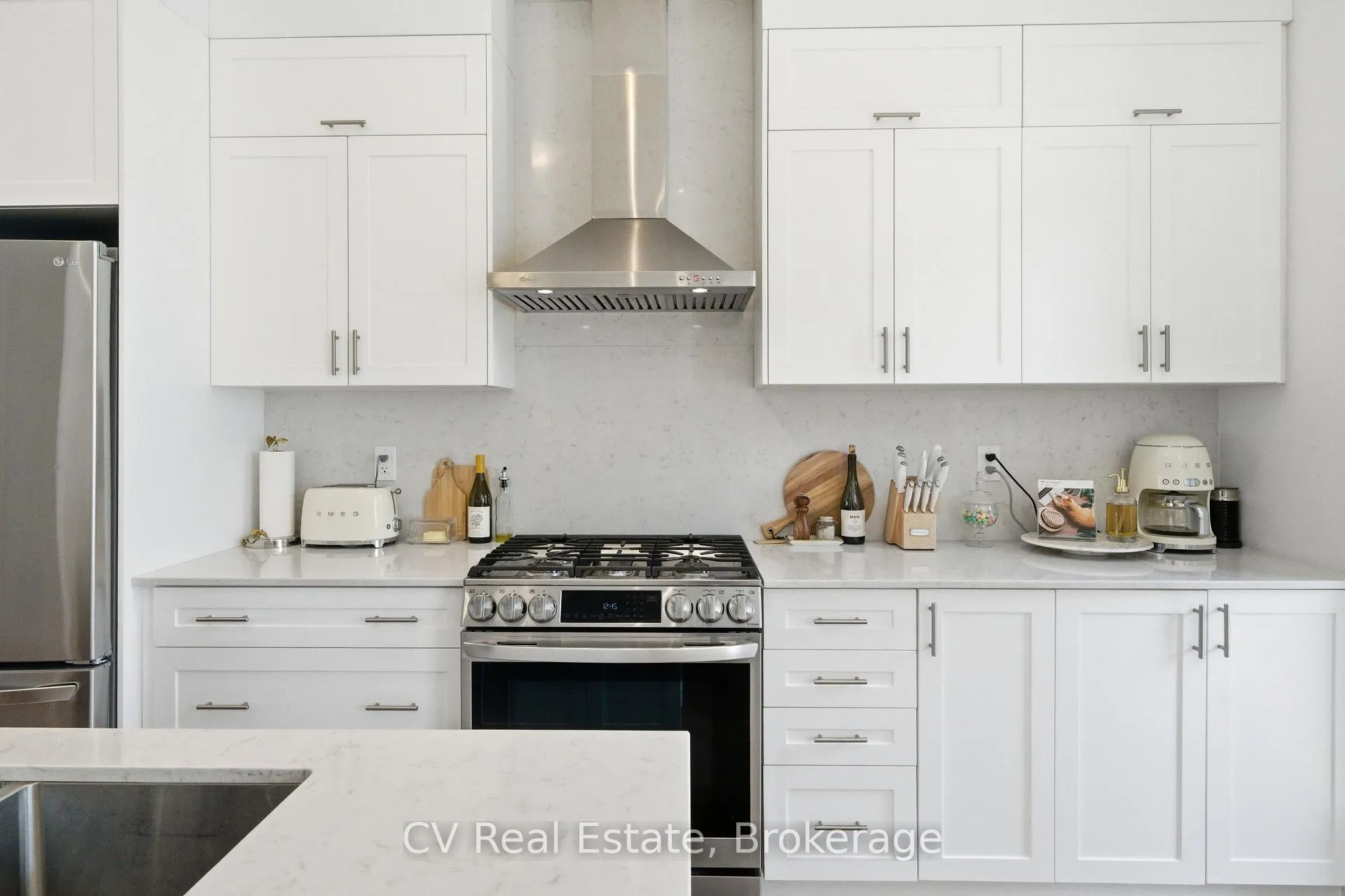 Photo 11 of 40 De La Roche Drive, Vaughan, Vellore Village — HOMEH
