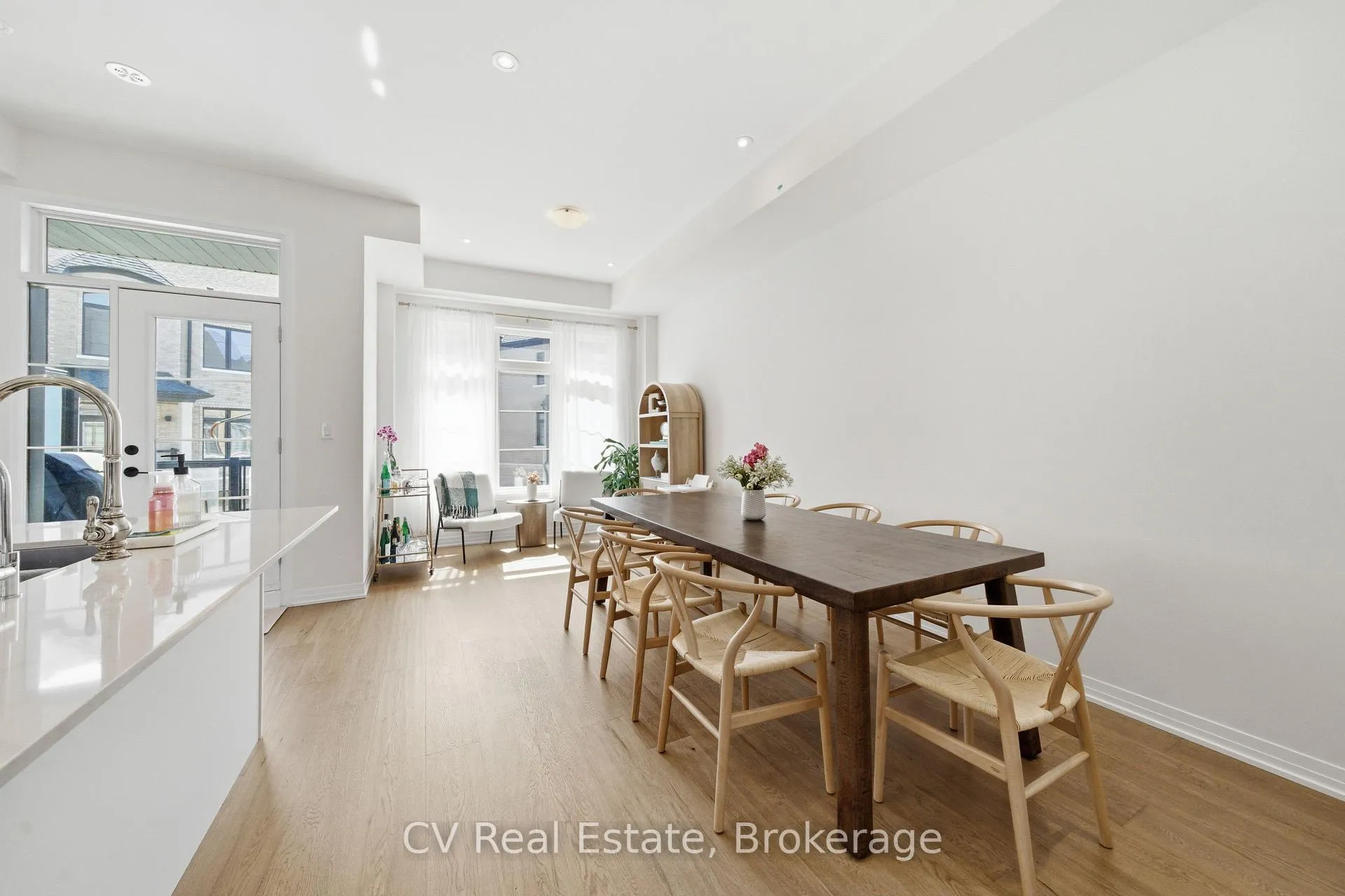 Photo 13 of 40 De La Roche Drive, Vaughan, Vellore Village — HOMEH