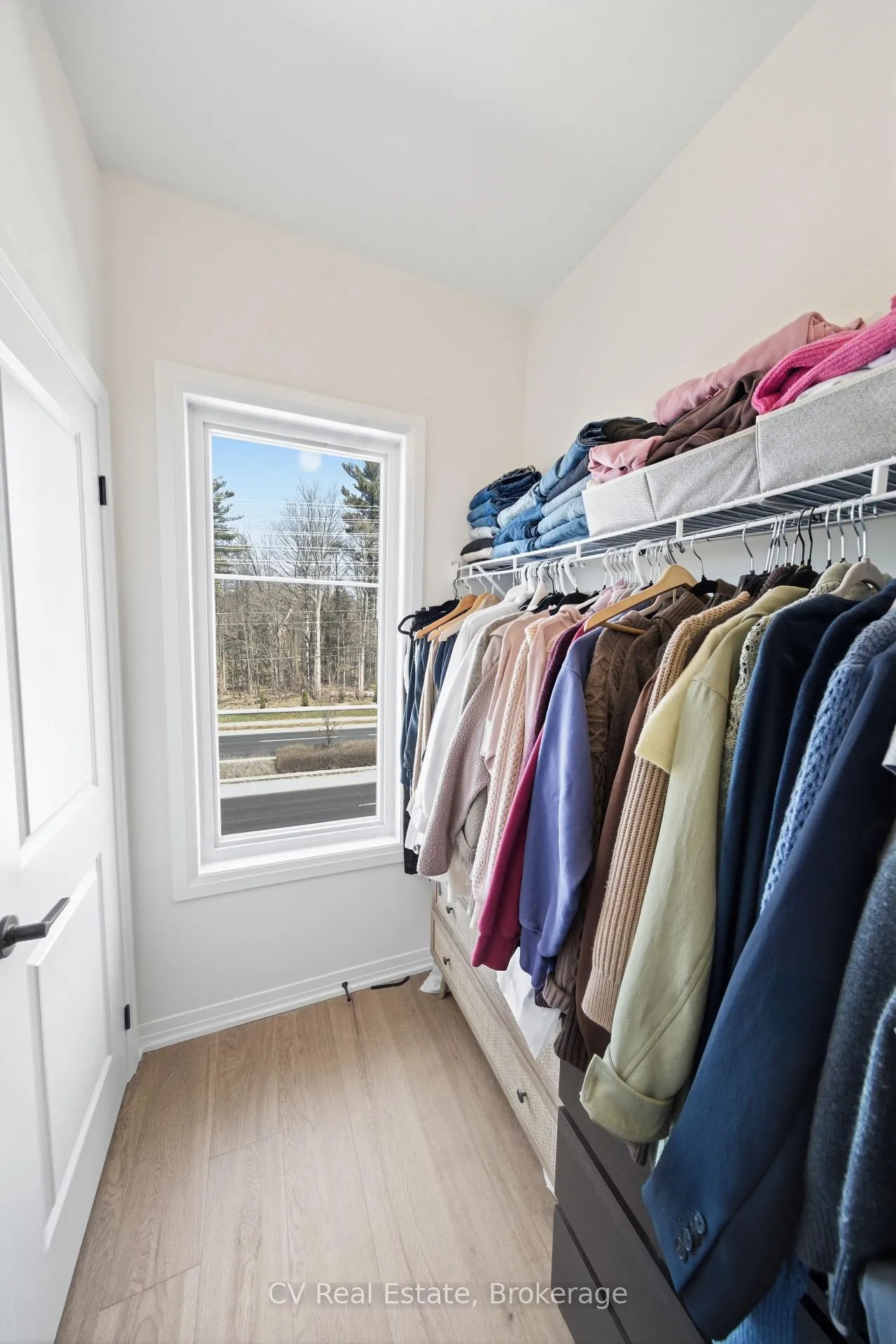 Photo 24 of 40 De La Roche Drive, Vaughan, Vellore Village — HOMEH