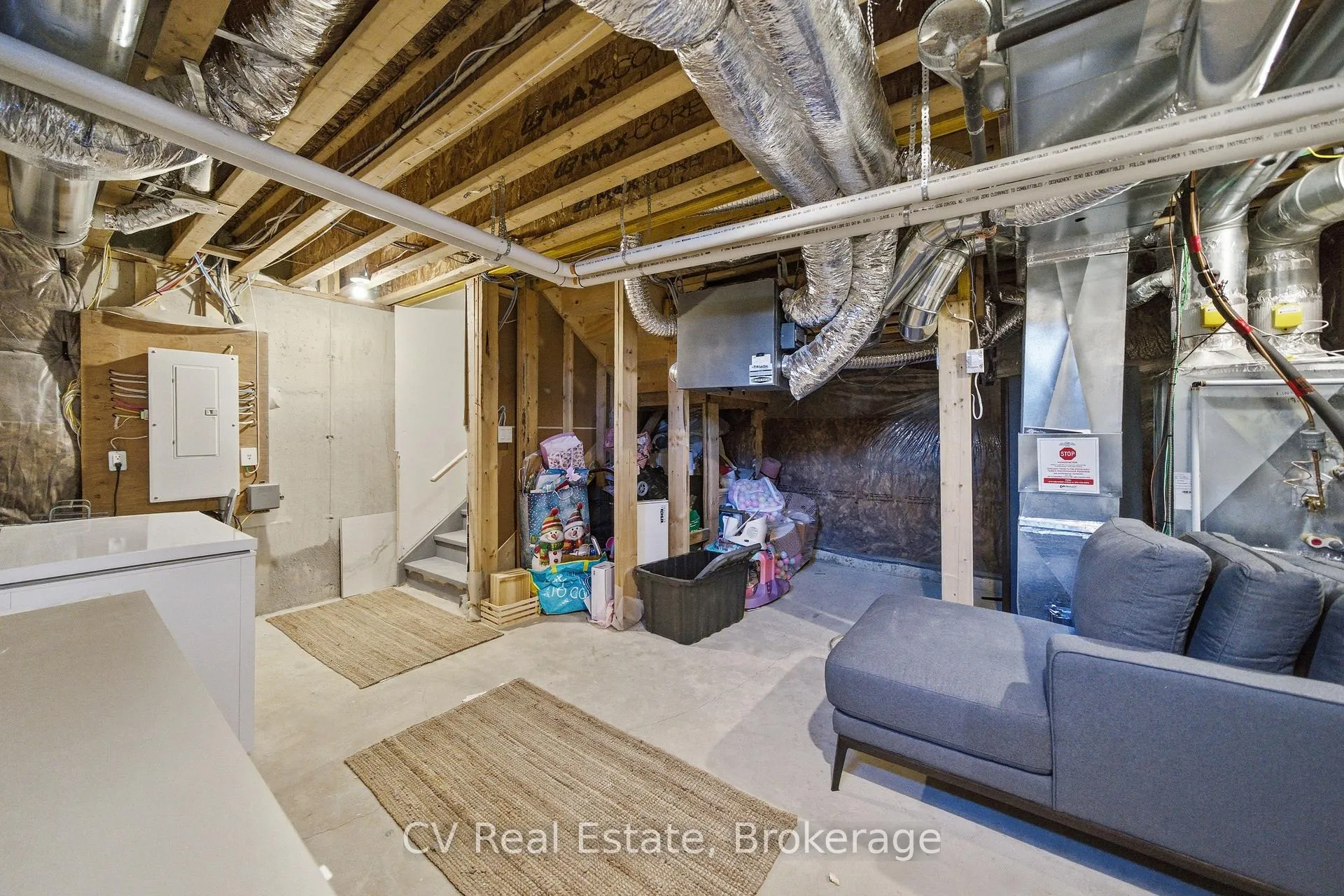 Photo 31 of 40 De La Roche Drive, Vaughan, Vellore Village — HOMEH