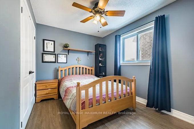 Photo 9 of 57 Royalton Drive, Caledon, Bolton East — HOMEH