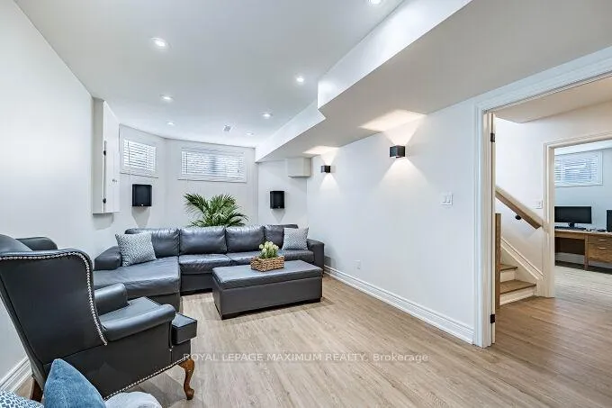 Photo 13 of 57 Royalton Drive, Caledon, Bolton East — HOMEH