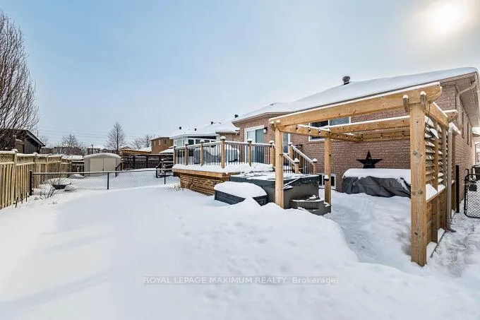 Photo 15 of 57 Royalton Drive, Caledon, Bolton East — HOMEH