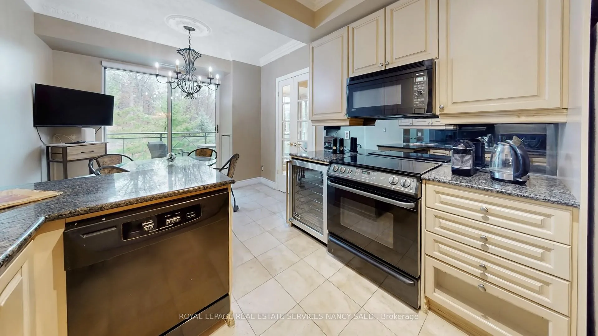 Photo 14 of Unit 603, 11 William Carson Crescent, North York, St. Andrew-Windfields — HOMEH