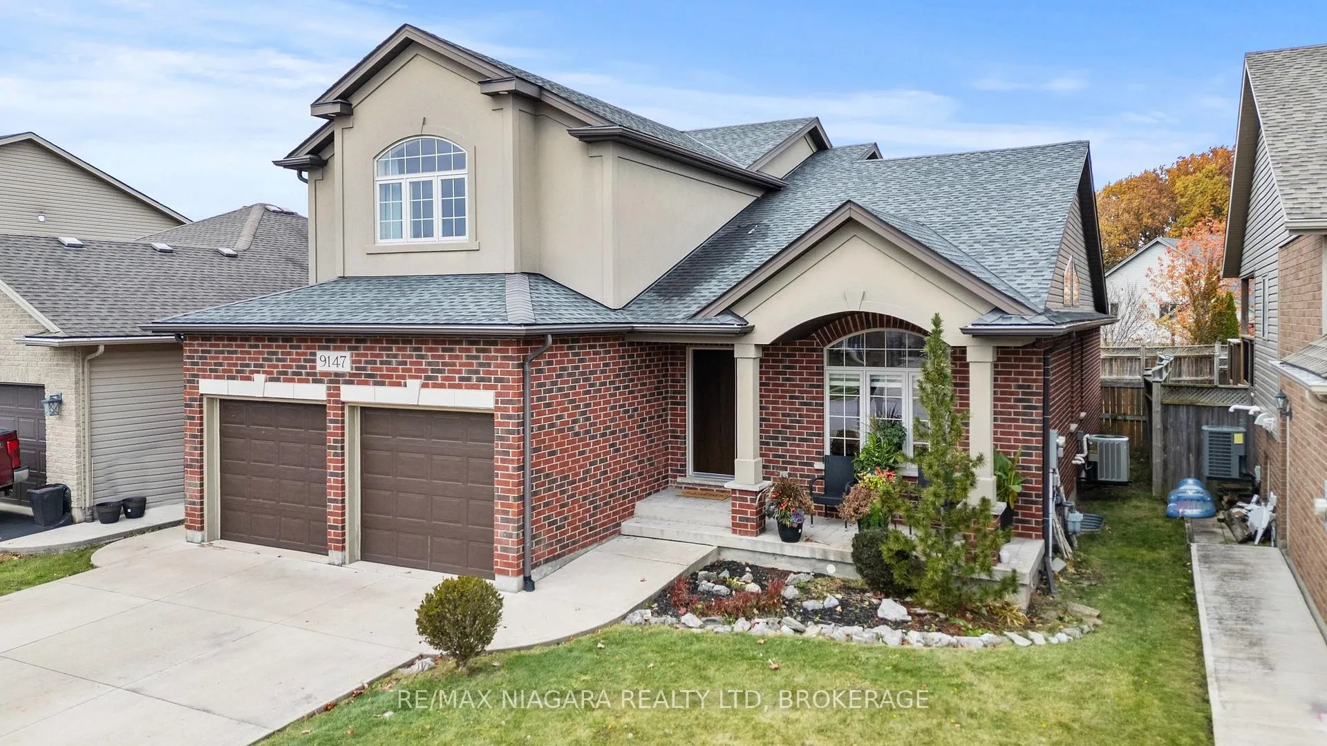 Photo 2 of 9147 Hendershot Boulevard, Niagara Falls, Forestview — HOMEH