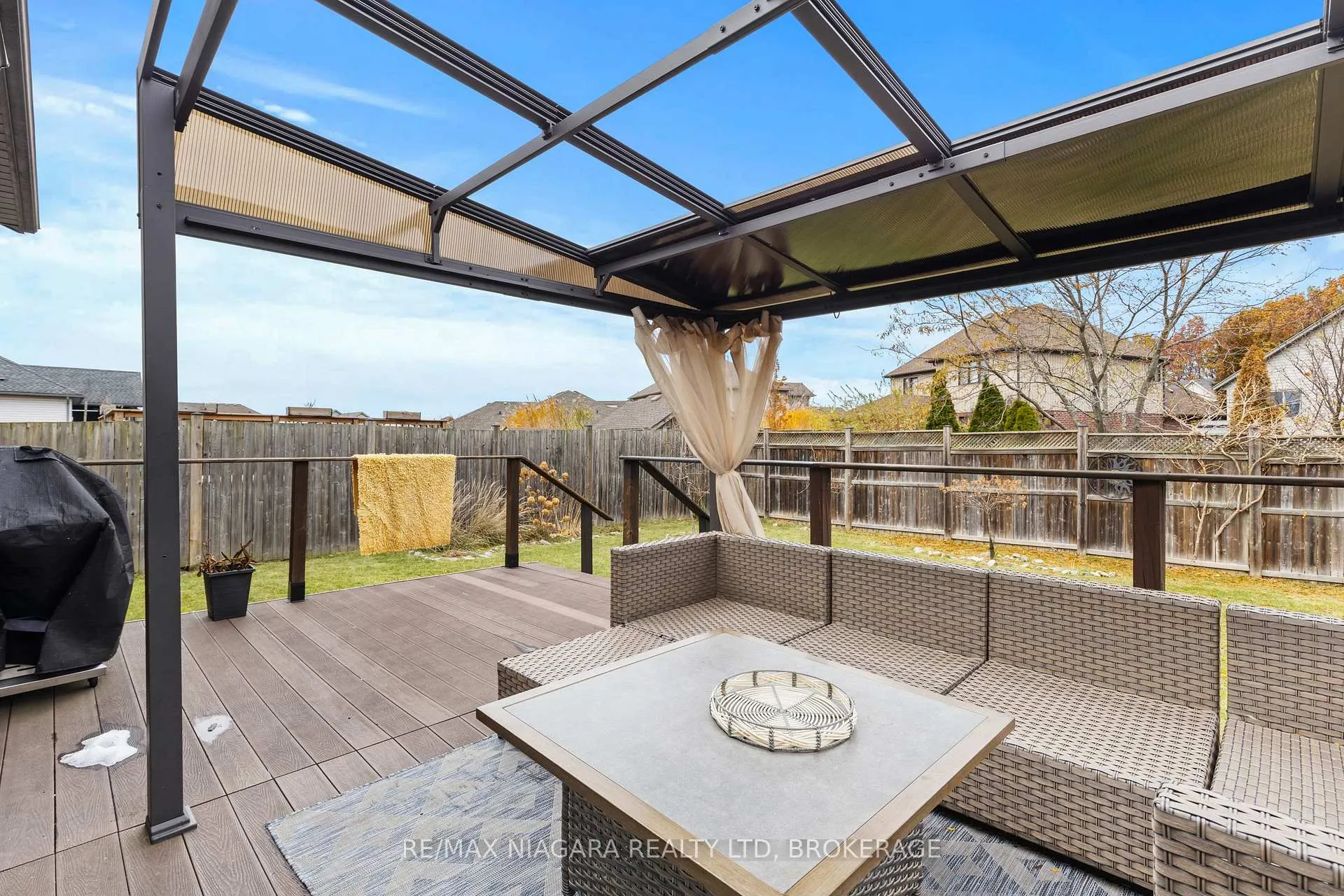 Photo 4 of 9147 Hendershot Boulevard, Niagara Falls, Forestview — HOMEH