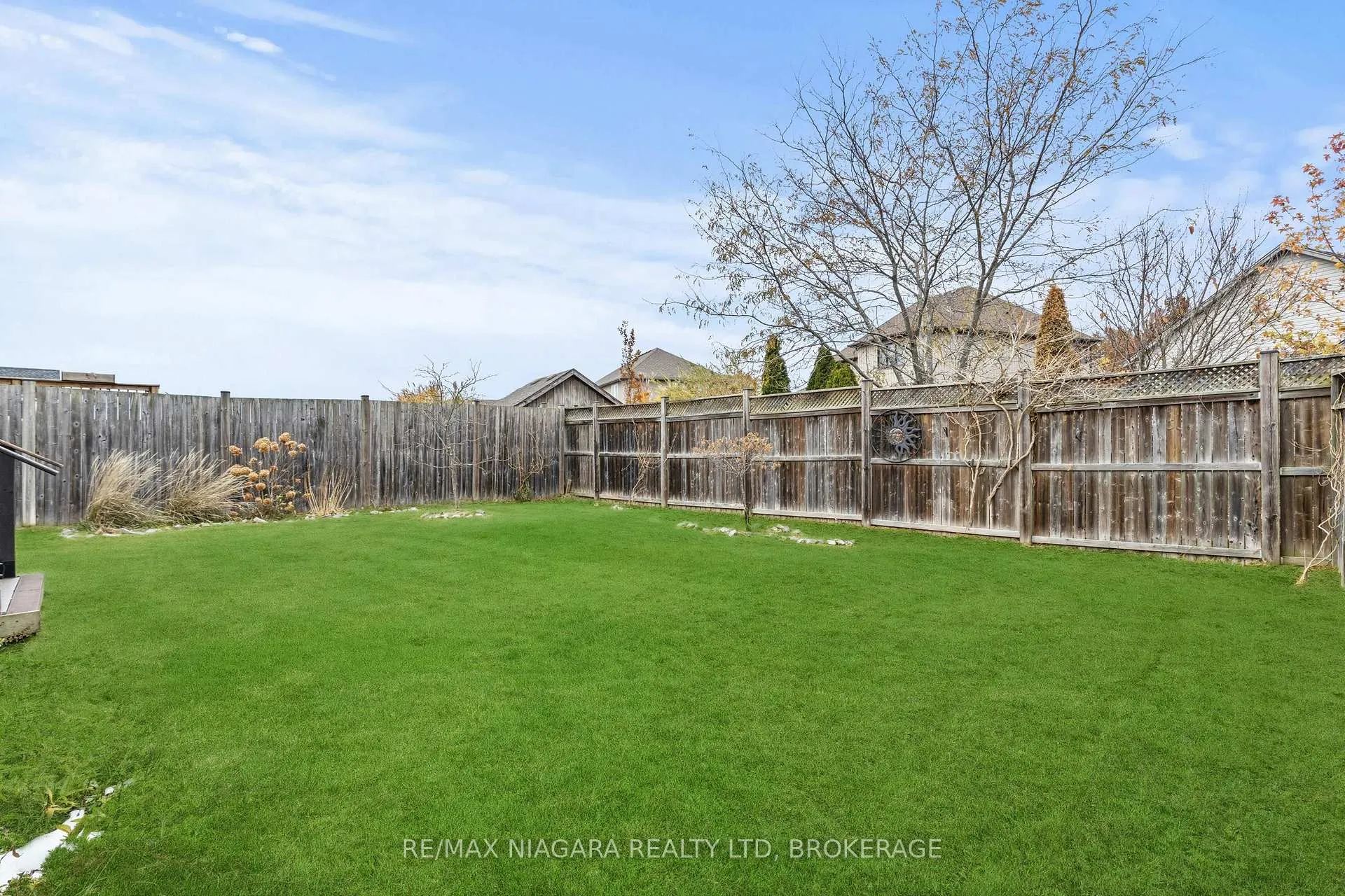 Photo 6 of 9147 Hendershot Boulevard, Niagara Falls, Forestview — HOMEH