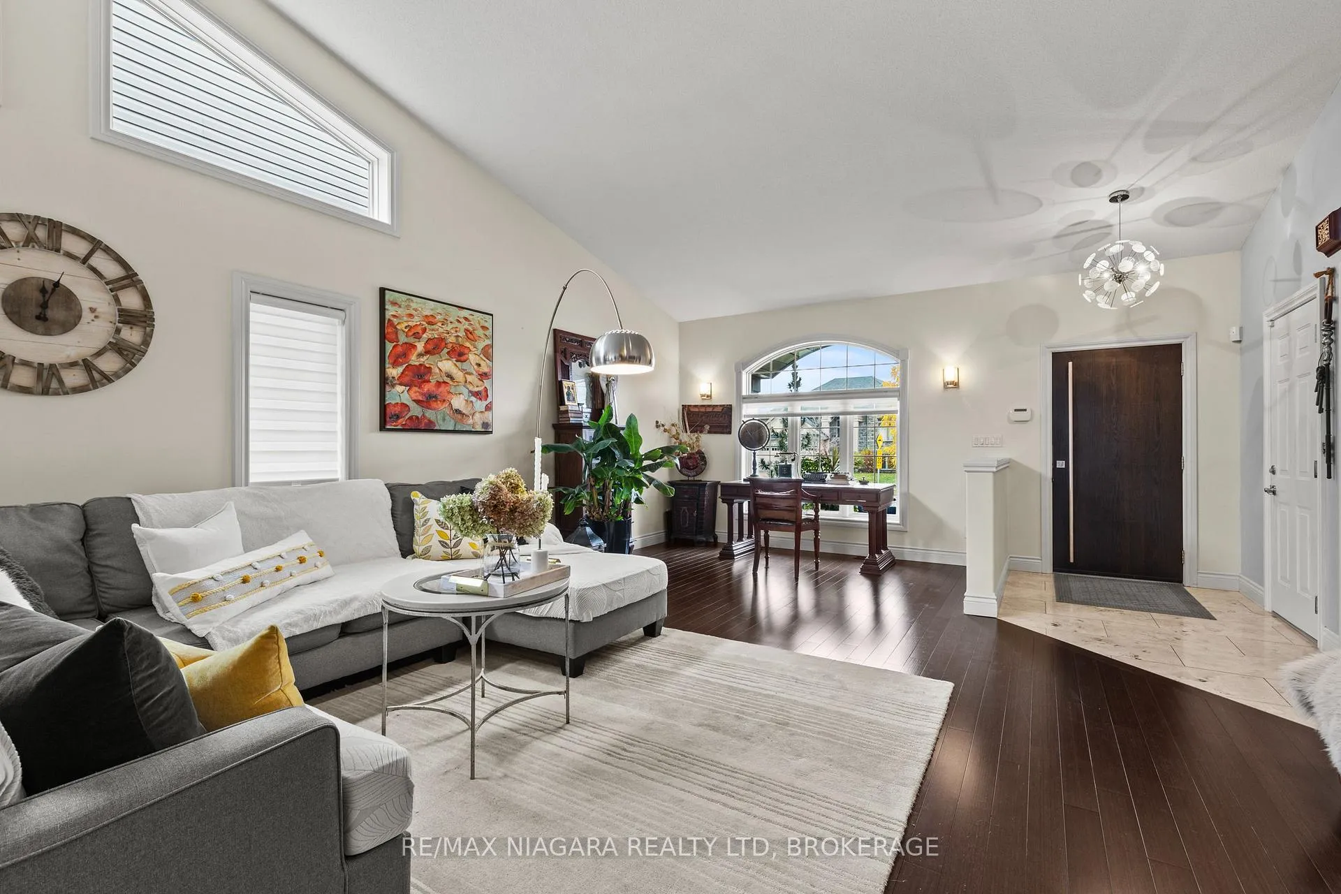 Photo 8 of 9147 Hendershot Boulevard, Niagara Falls, Forestview — HOMEH