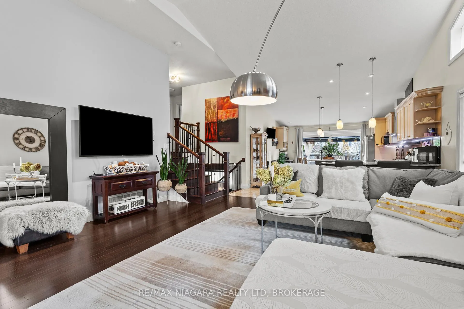 Photo 10 of 9147 Hendershot Boulevard, Niagara Falls, Forestview — HOMEH