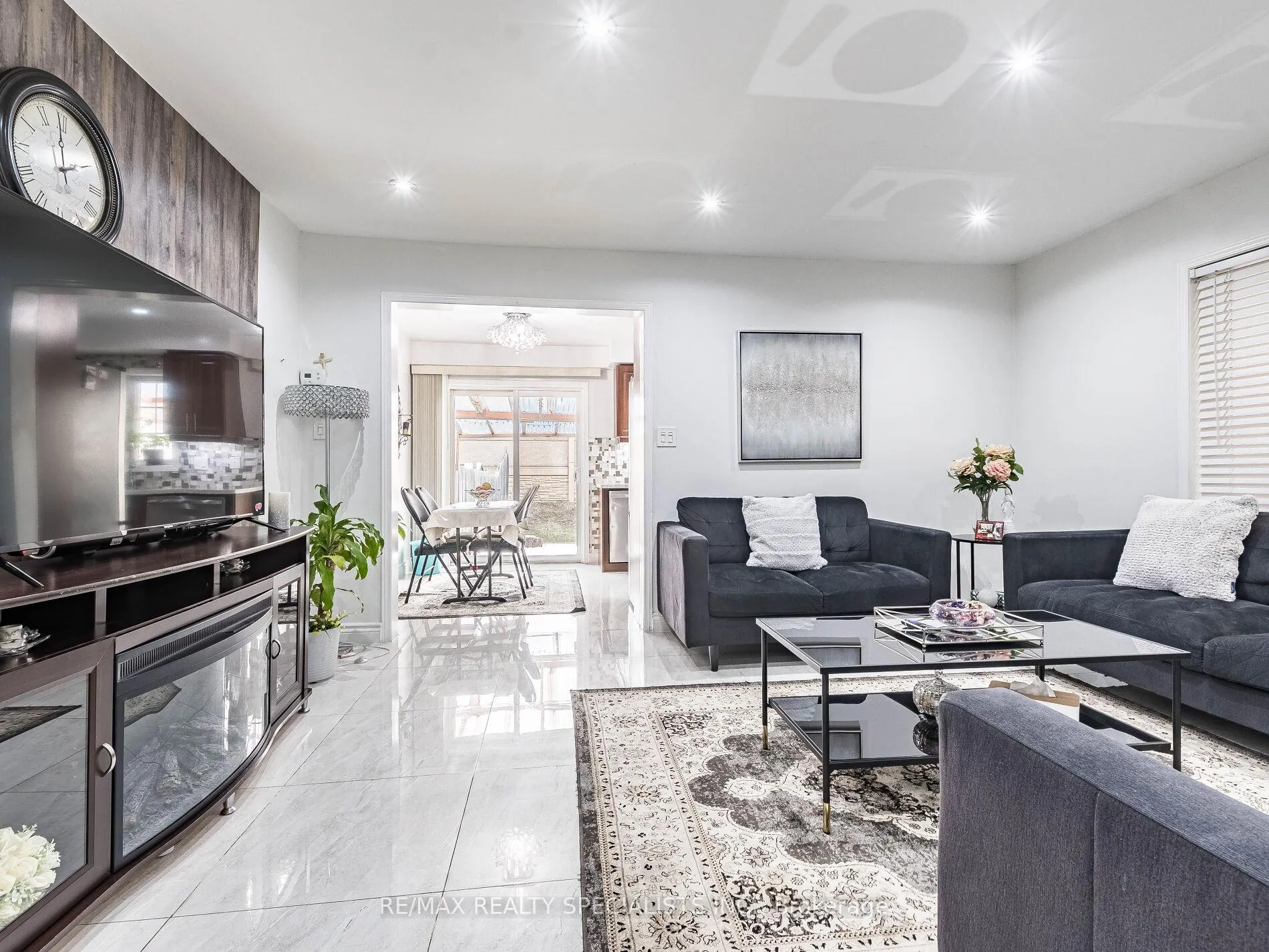 Photo 5 of 73 Zia Dodda Crescent, Brampton, Bram East — HOMEH