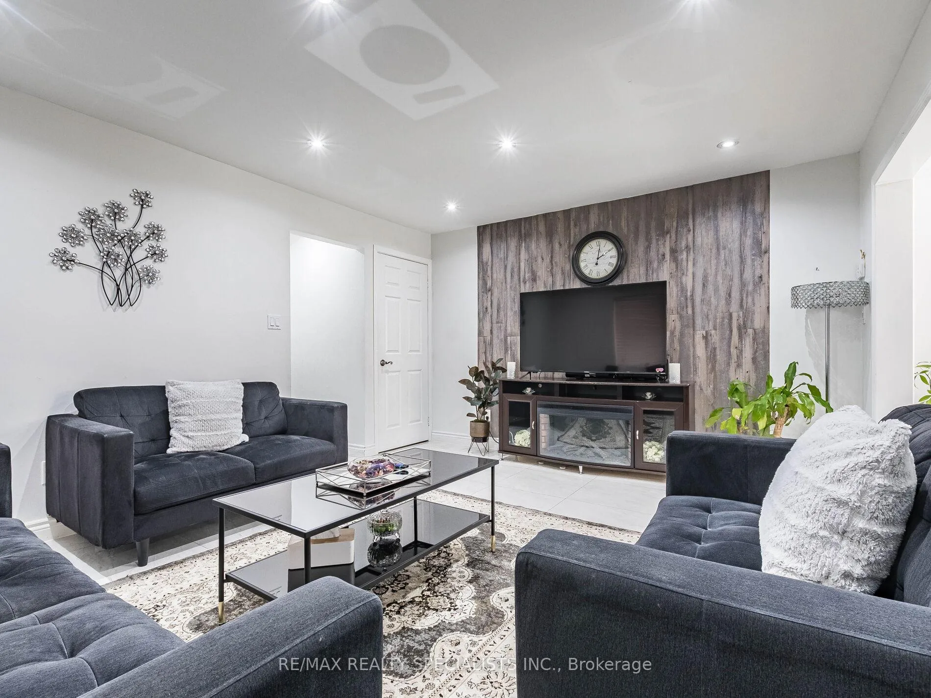 Photo 10 of 73 Zia Dodda Crescent, Brampton, Bram East — HOMEH