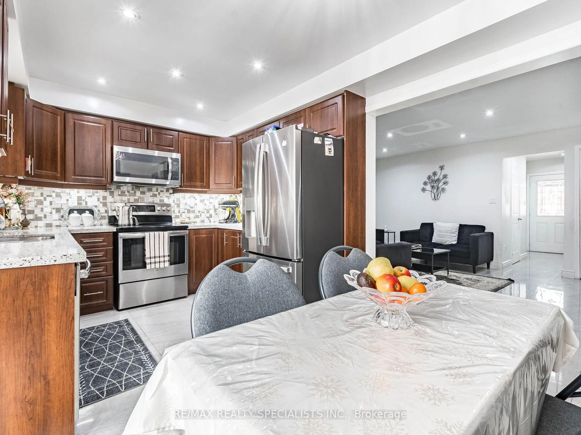 Photo 13 of 73 Zia Dodda Crescent, Brampton, Bram East — HOMEH
