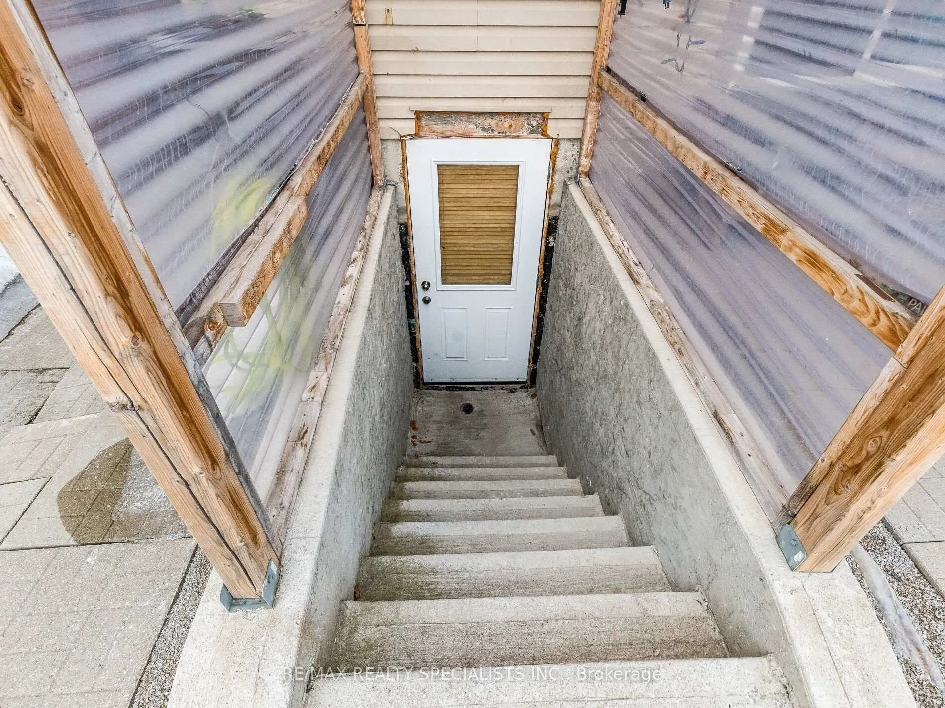Photo 46 of 73 Zia Dodda Crescent, Brampton, Bram East — HOMEH
