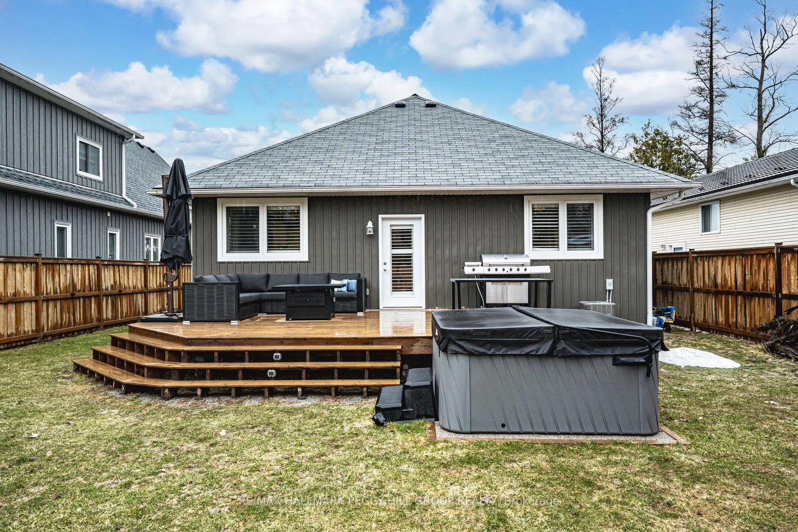 Photo 11 of 9 Northgate Road, Wasaga Beach — HOMEH