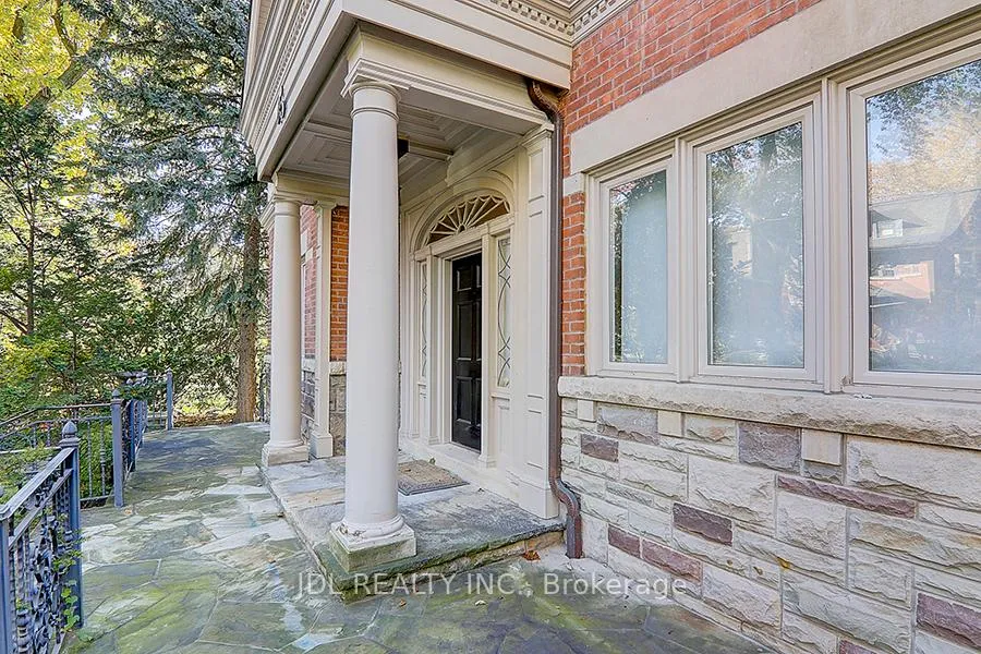 Photo 2 of 15 Castle Frank Crescent, Toronto, Rosedale-Moore Park — HOMEH