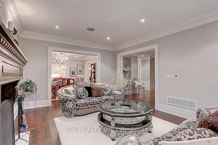 Photo 10 of 15 Castle Frank Crescent, Toronto, Rosedale-Moore Park — HOMEH